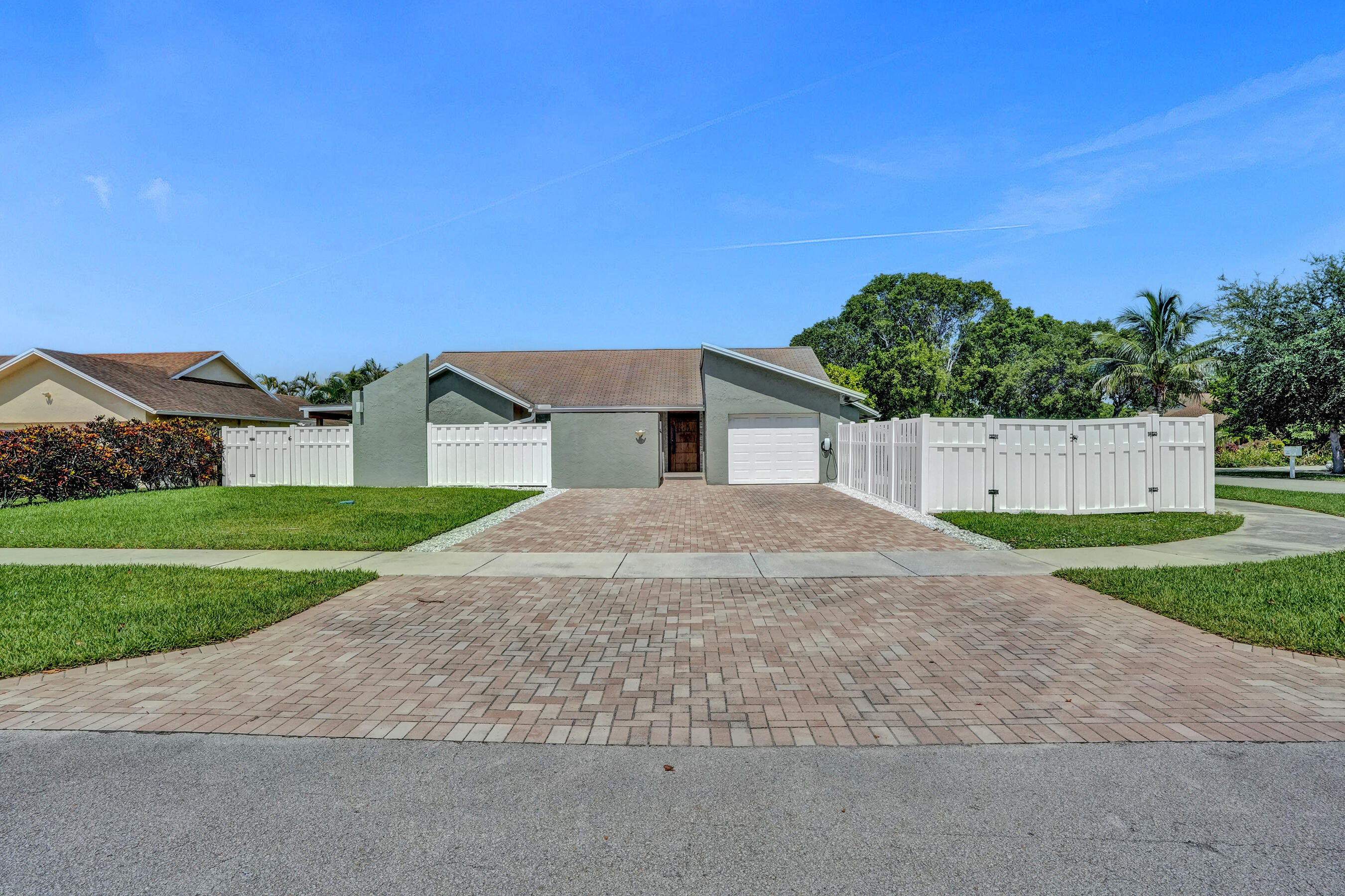 main property photo 80