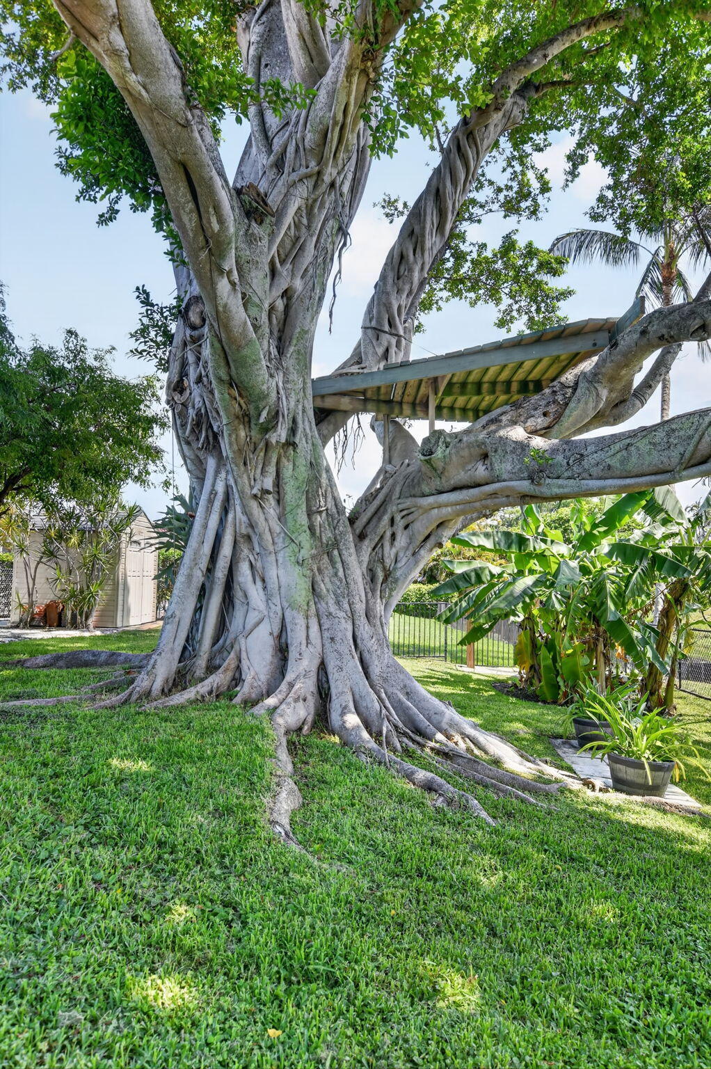 main property photo 76