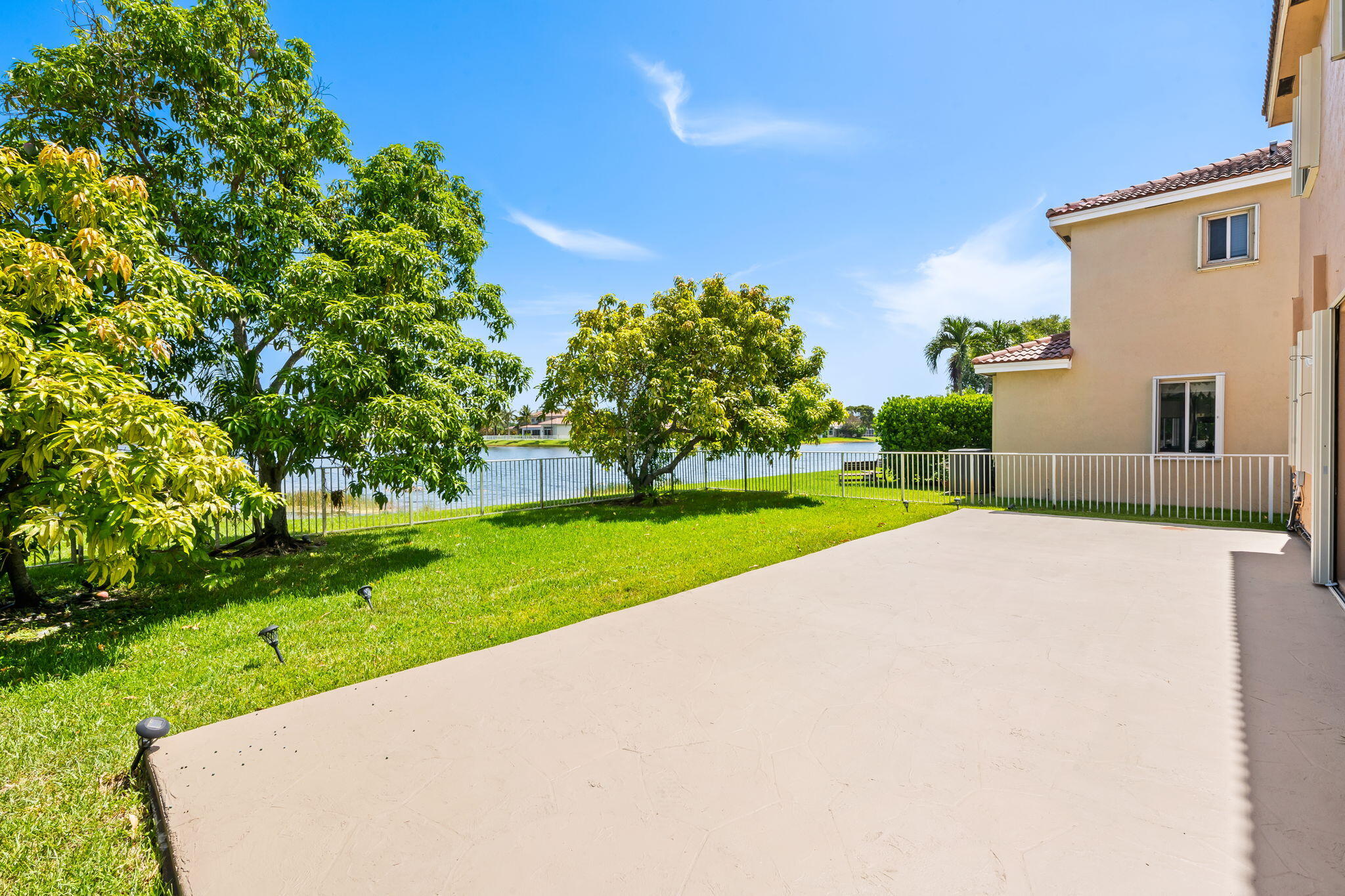 main property photo 35