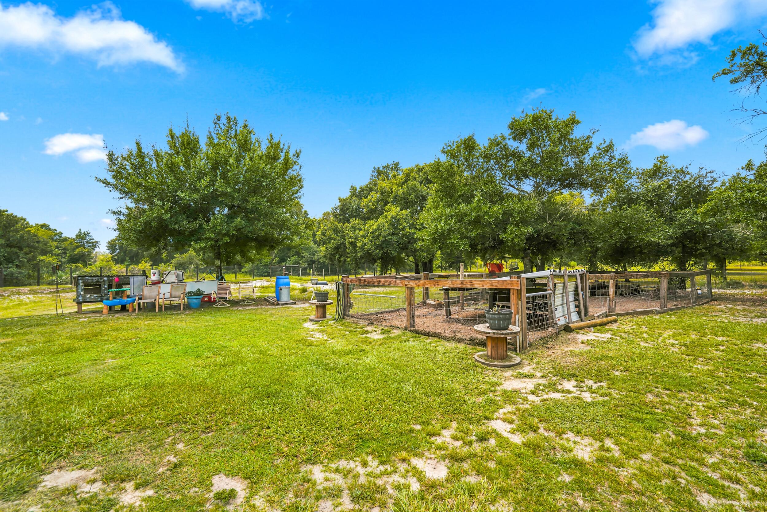 main property photo 40