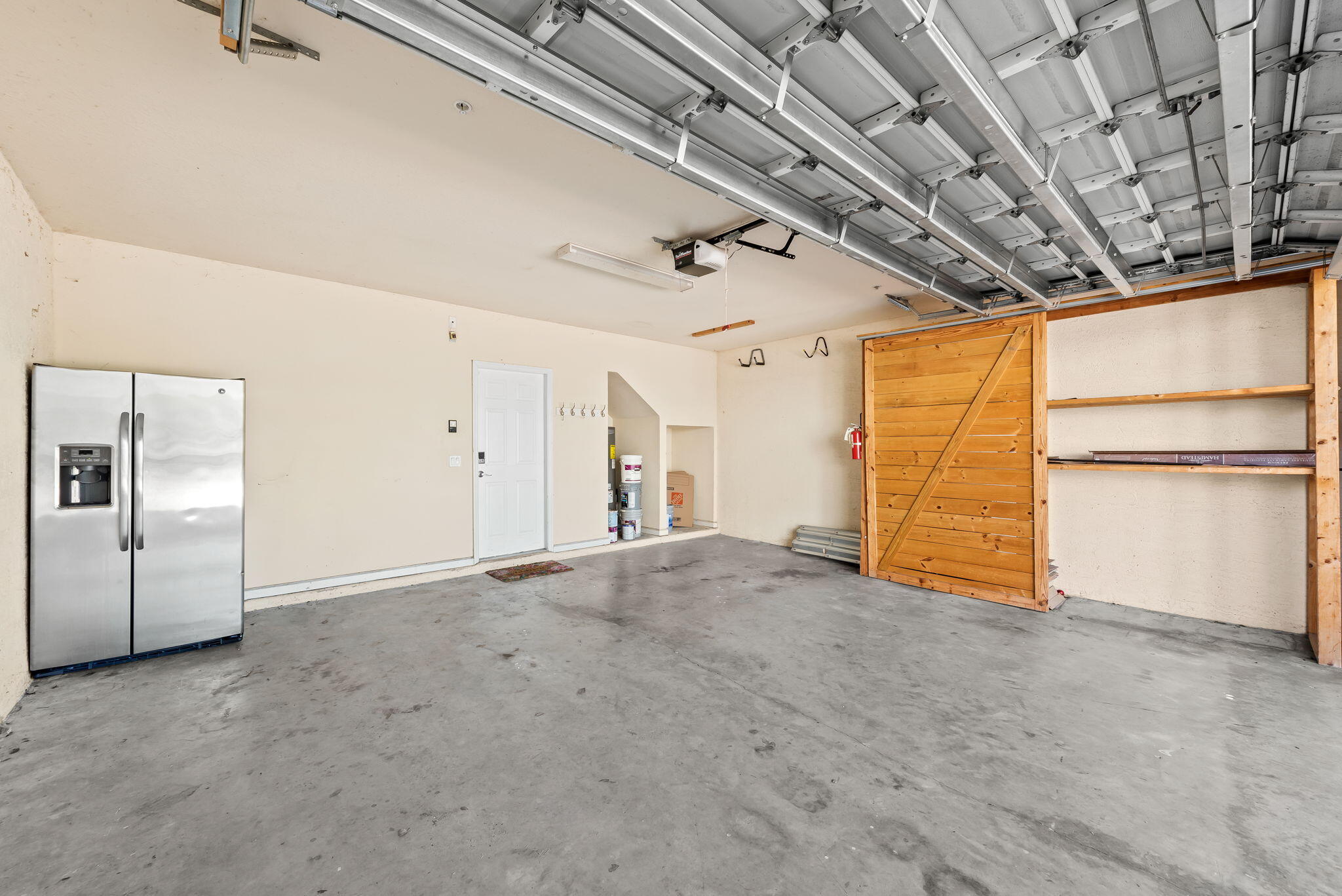 main property photo 17