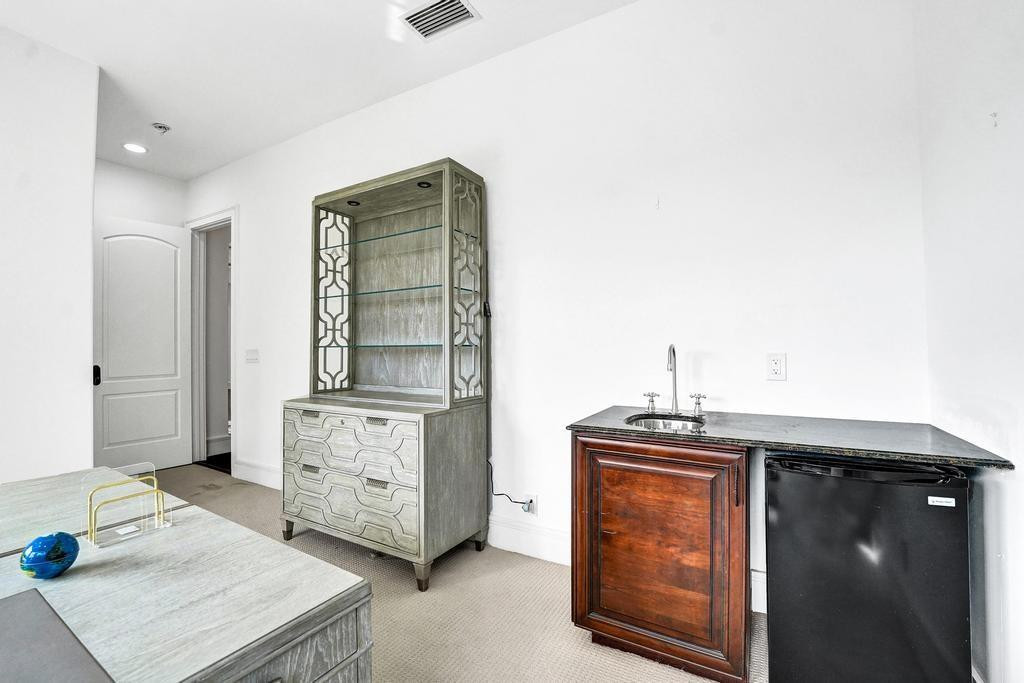 main property photo 81