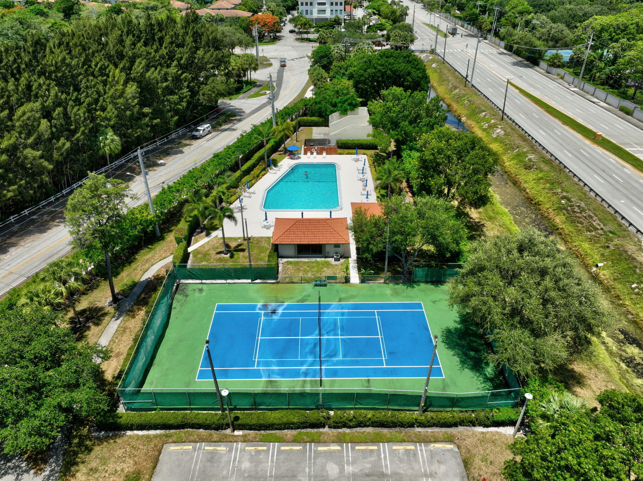 main property photo 59