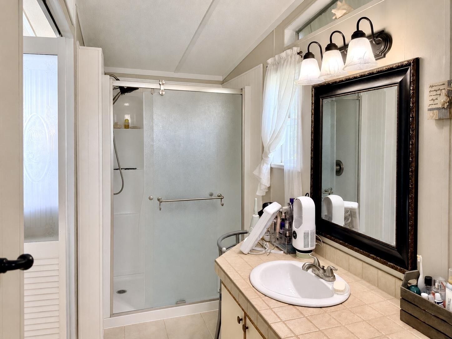 property viewer photo 20
