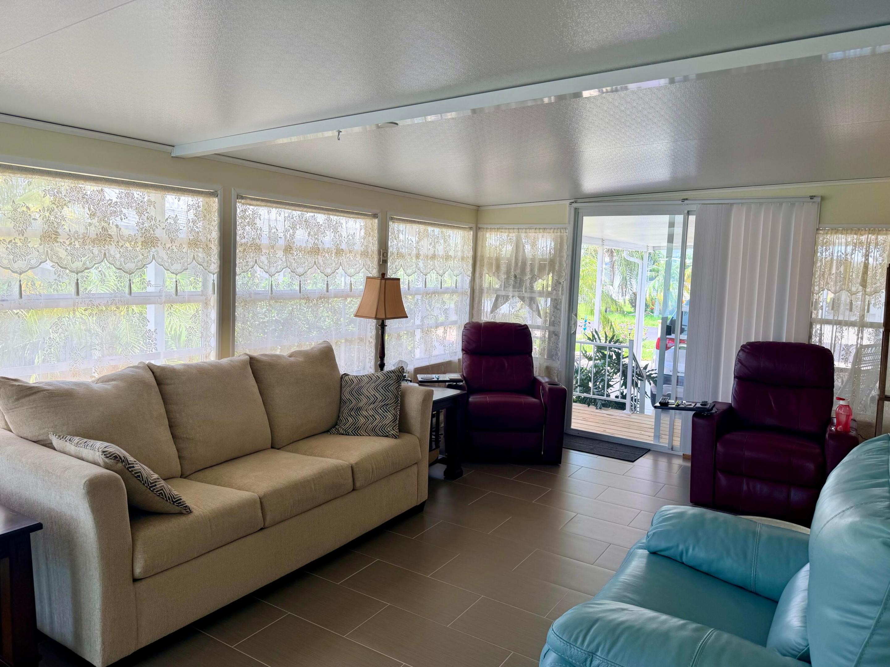 property viewer photo 7