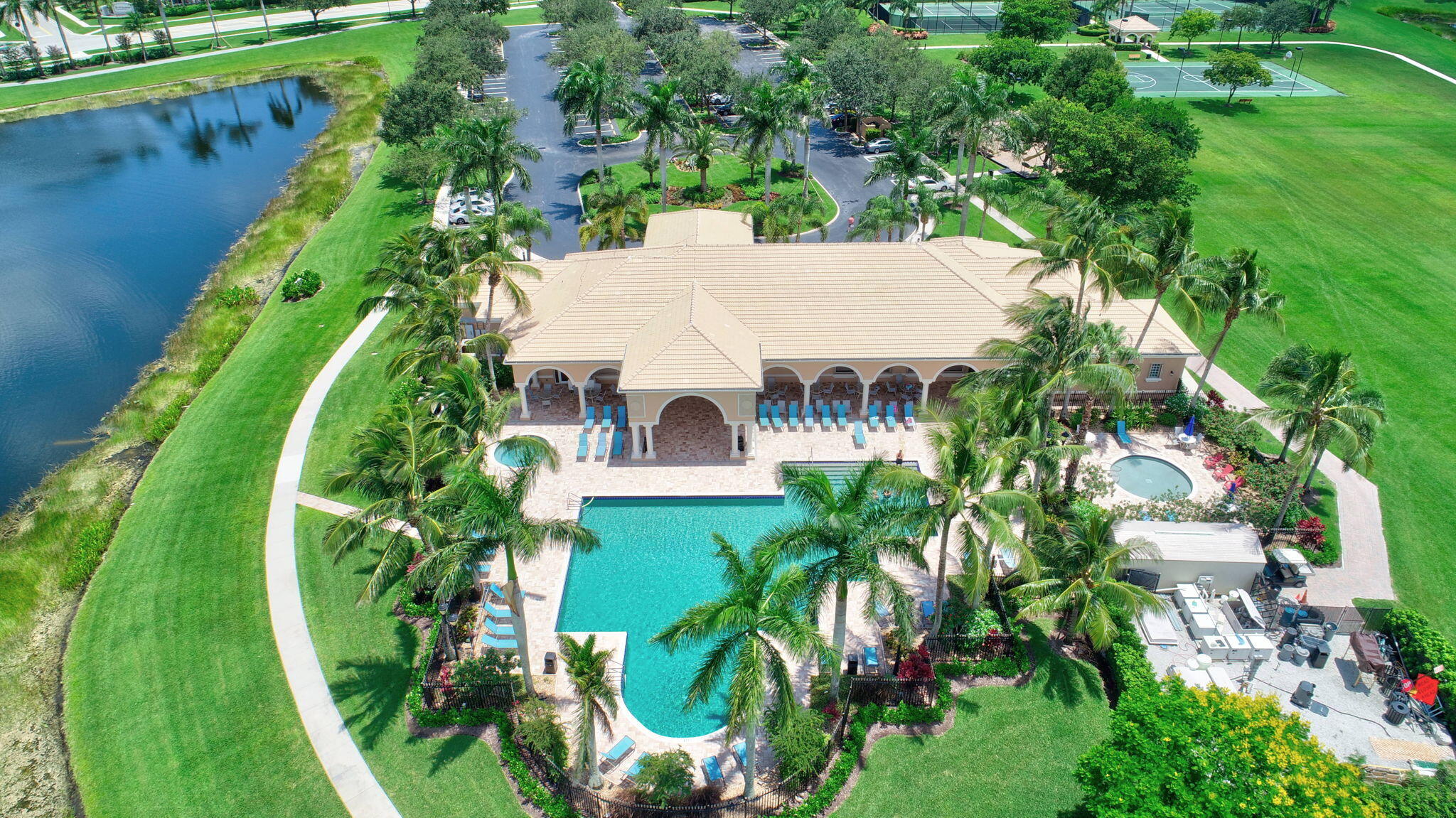 main property photo 30