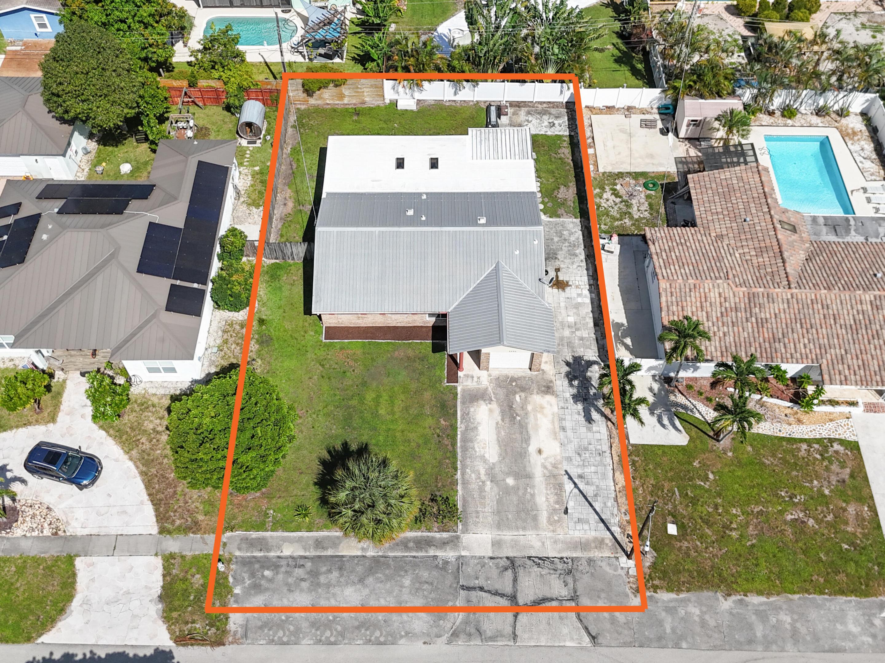 main property photo 32