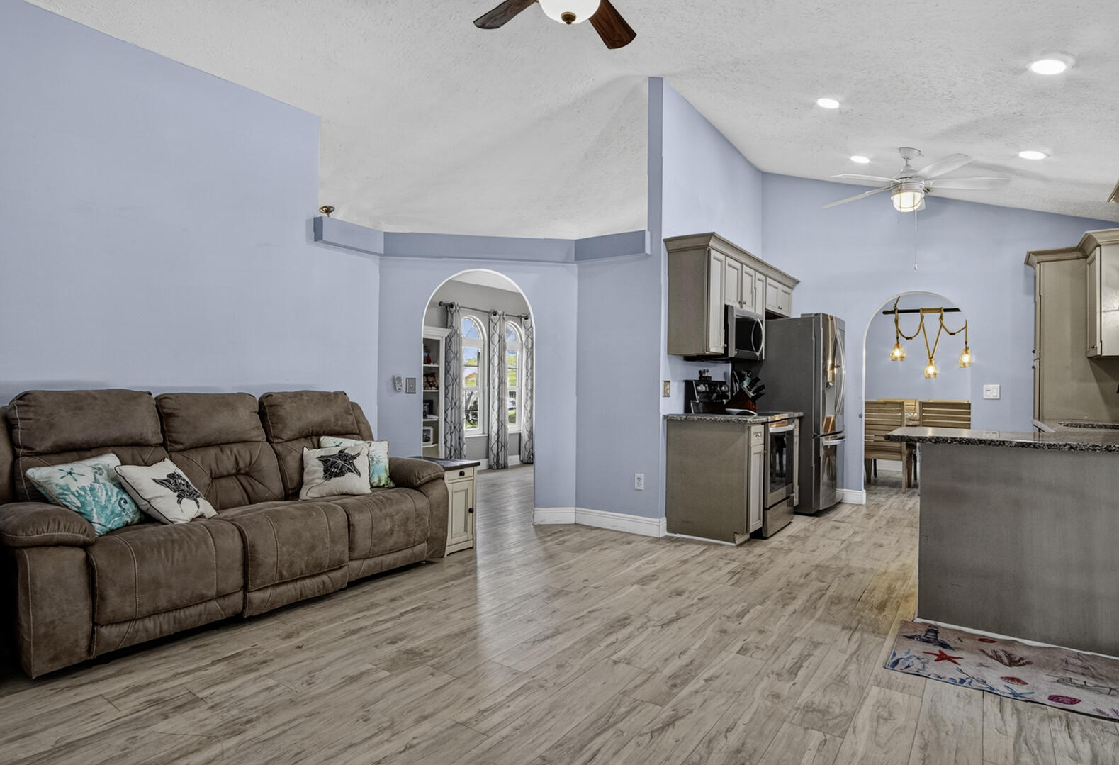 main property photo 22