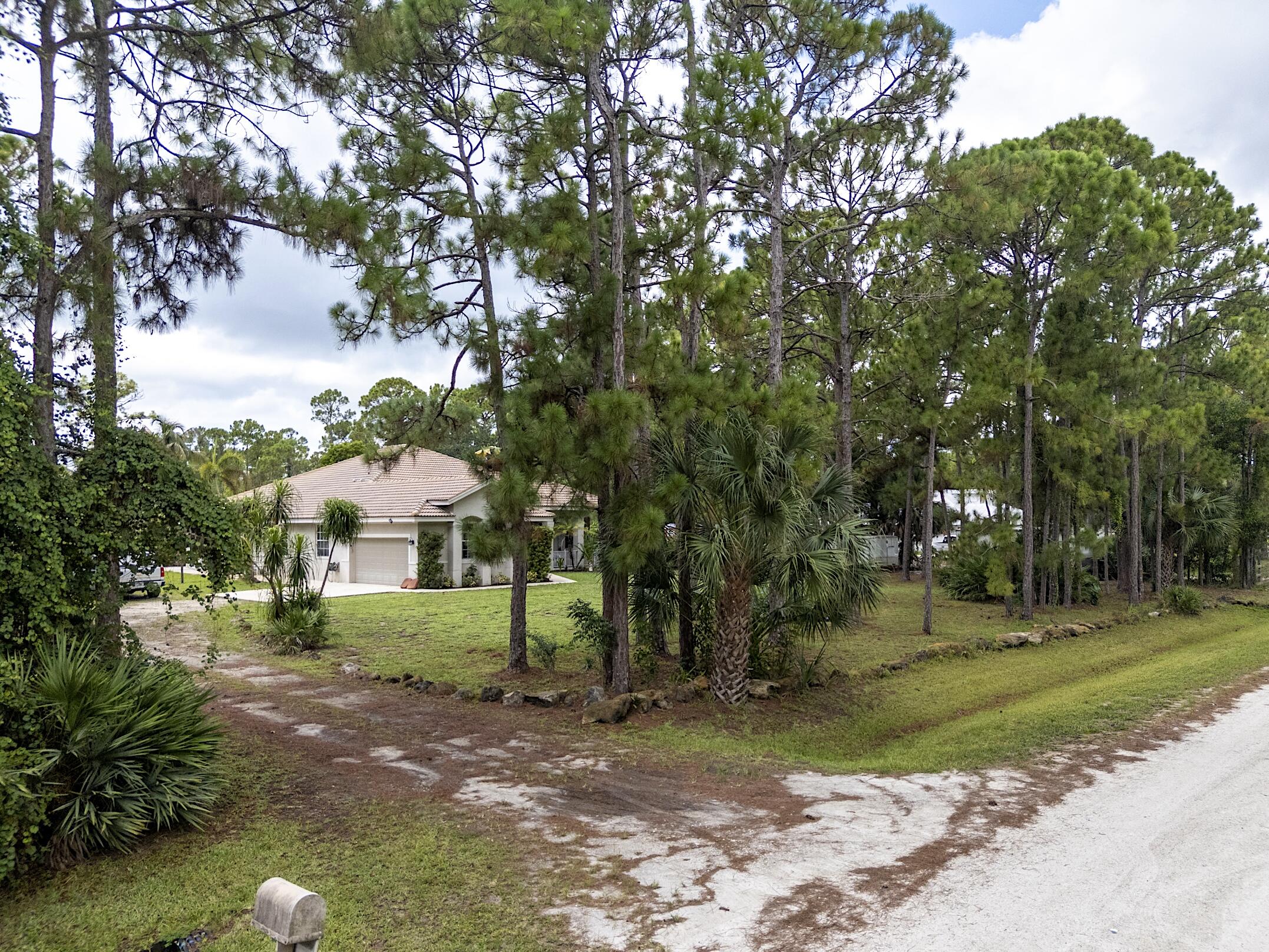 main property photo 6