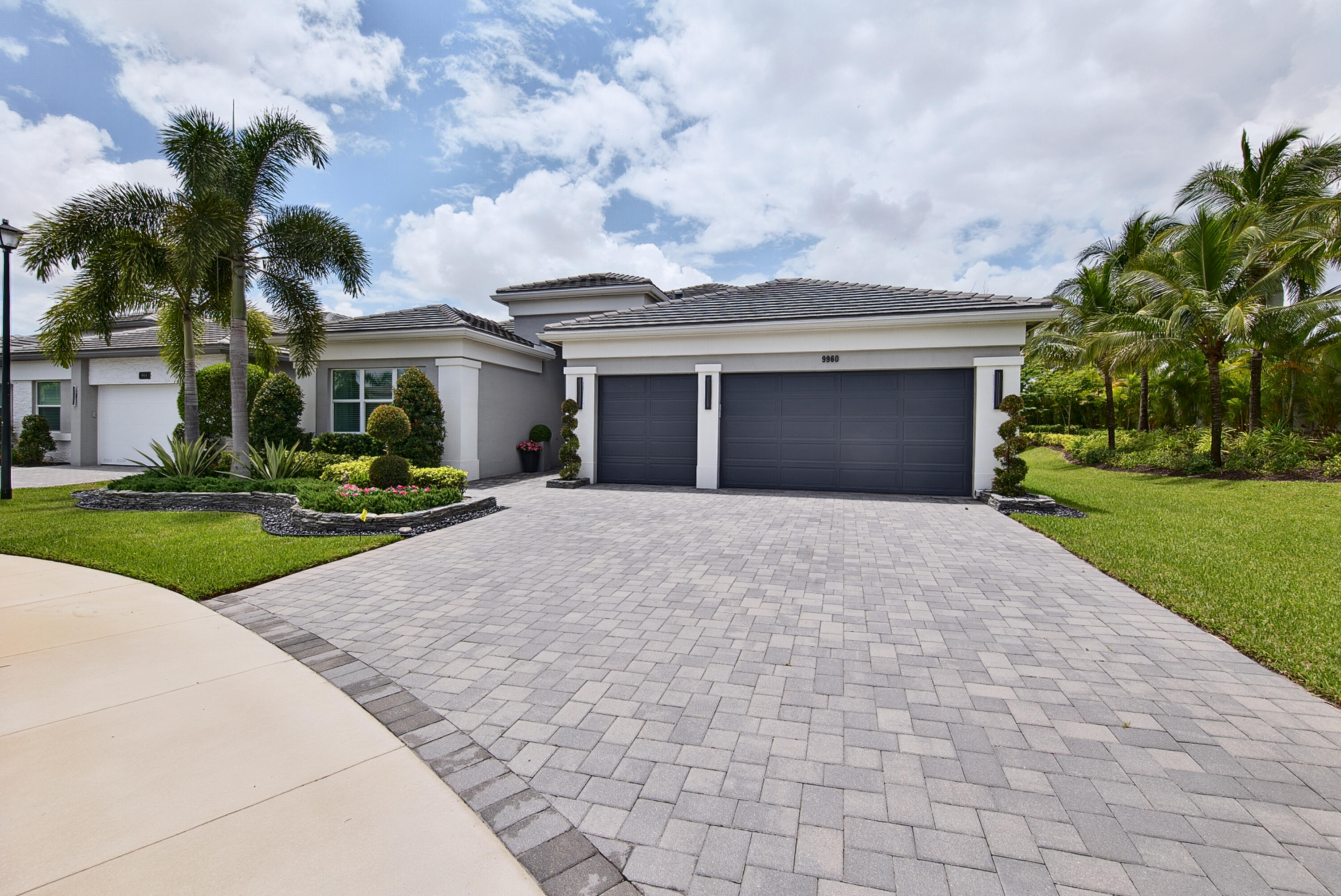 main property photo 78