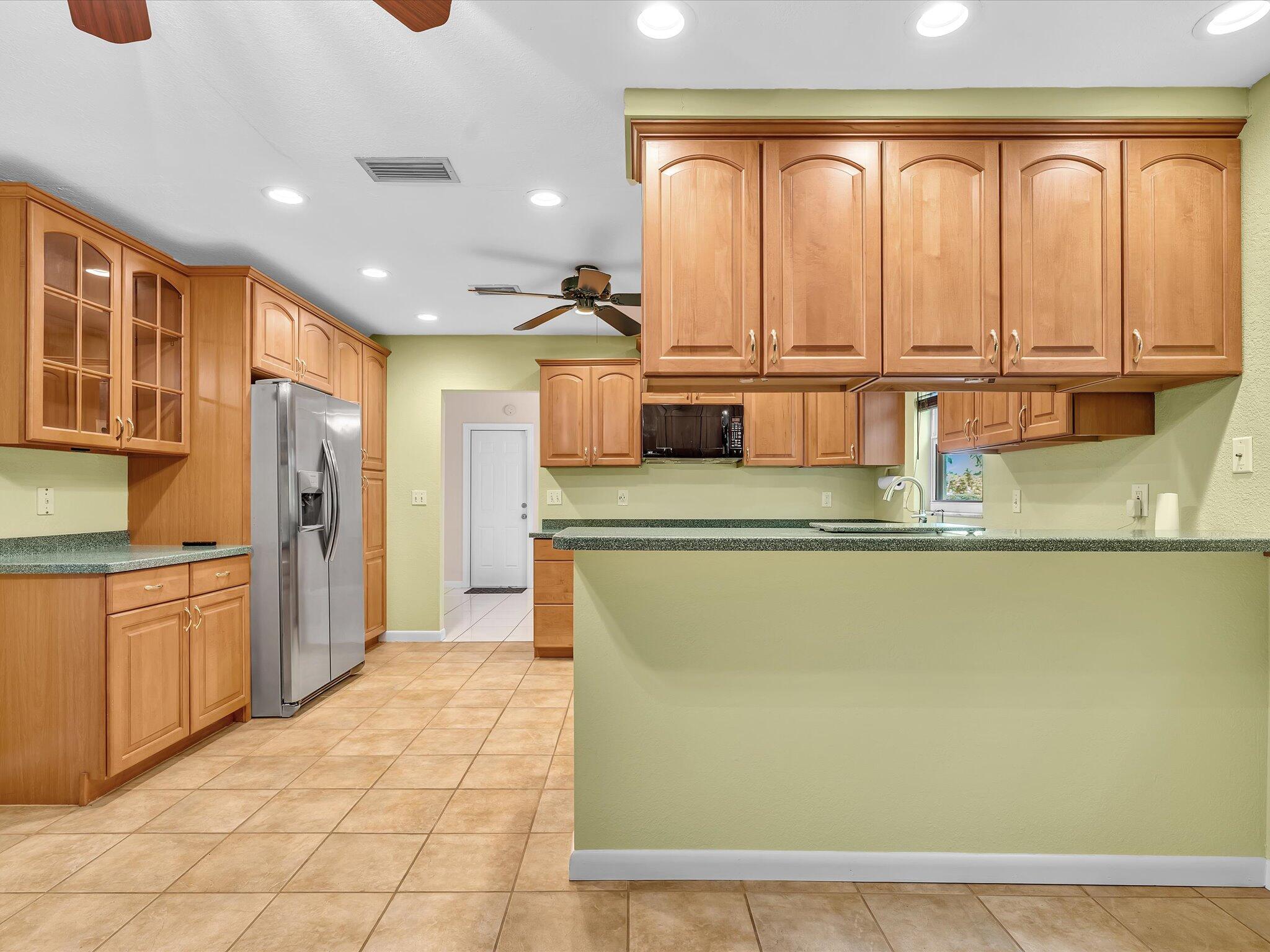 main property photo 25