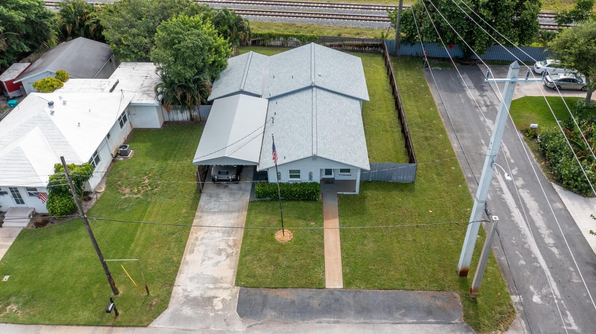 main property photo 36