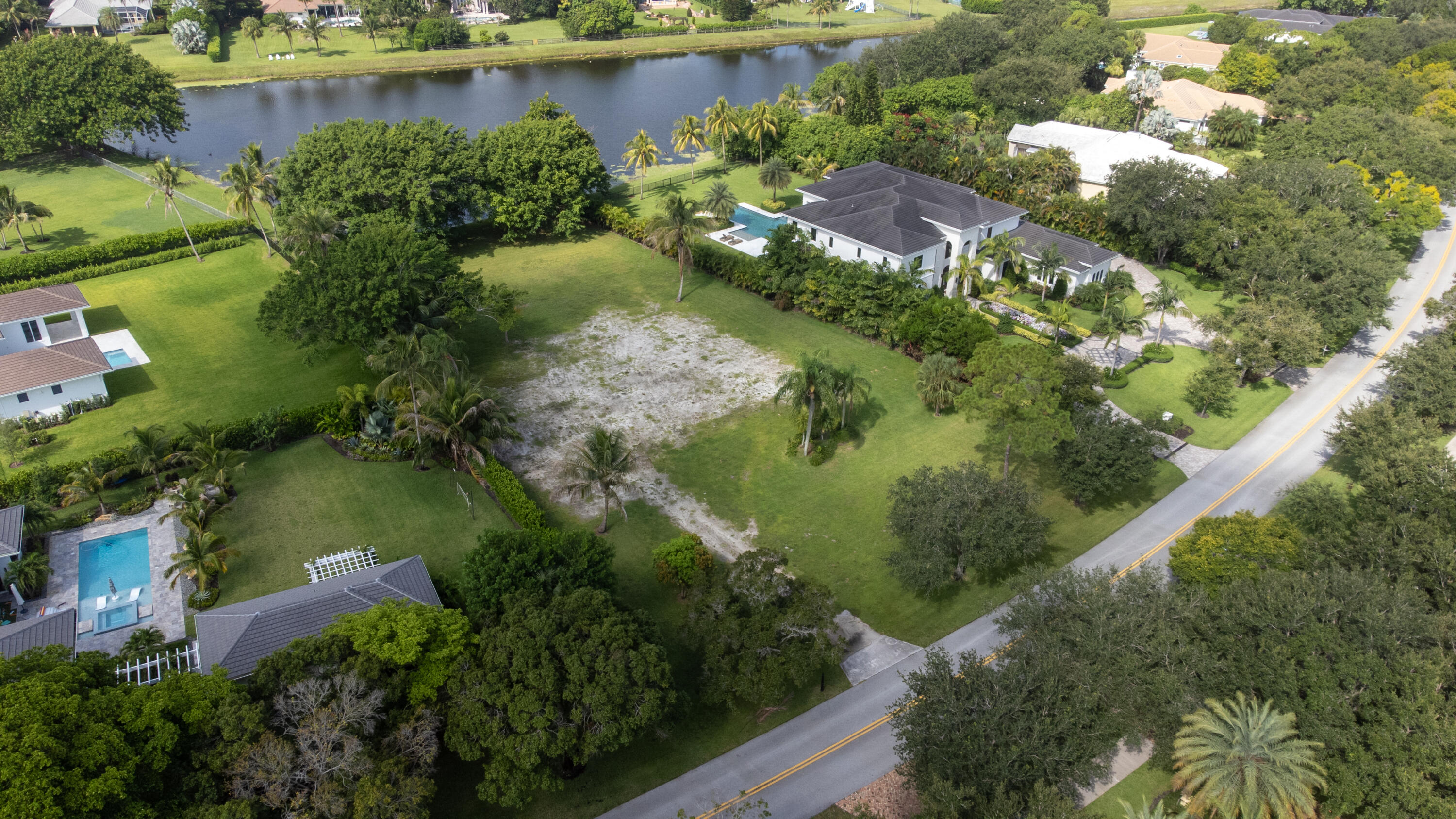 main property photo 13