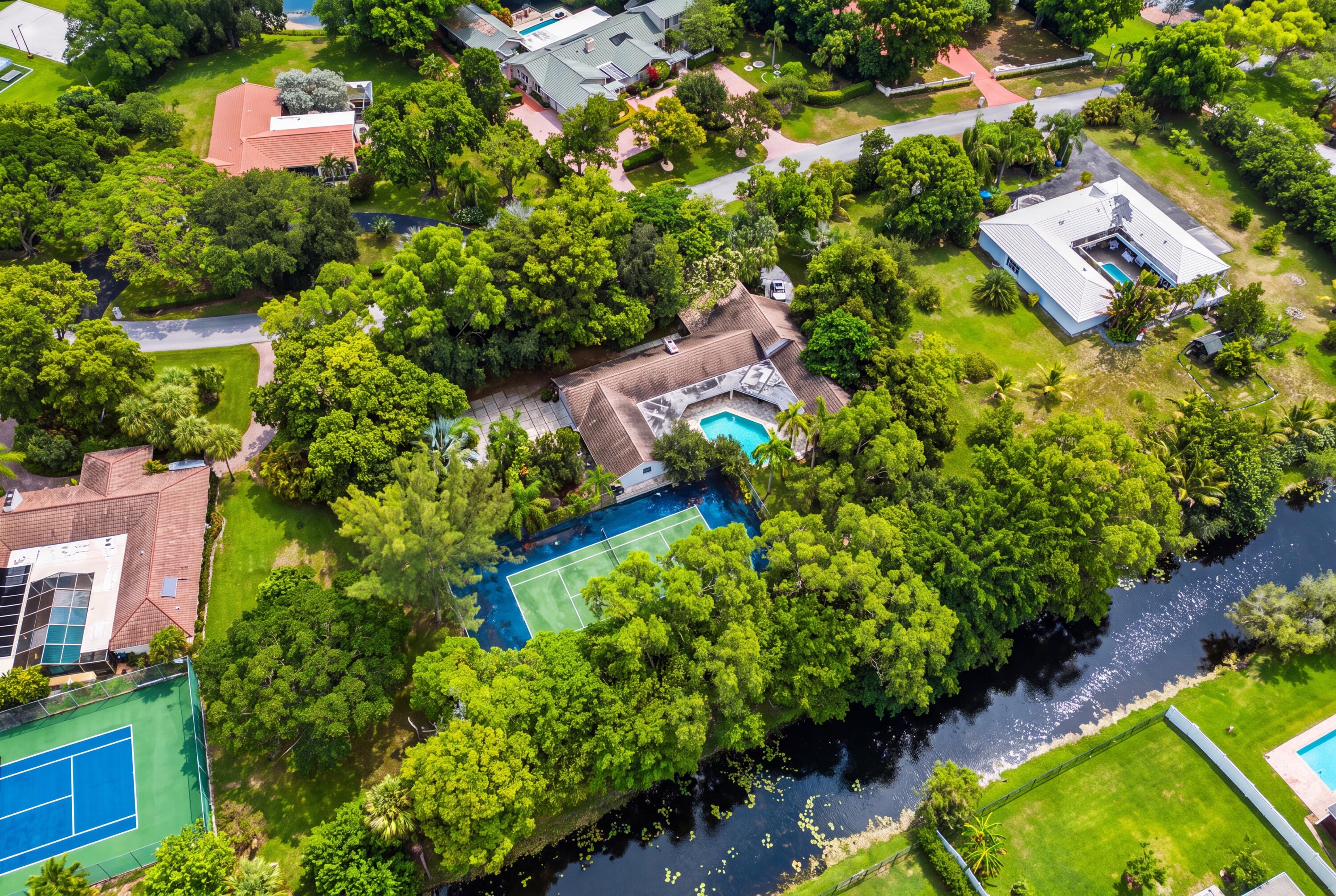 main property photo 60