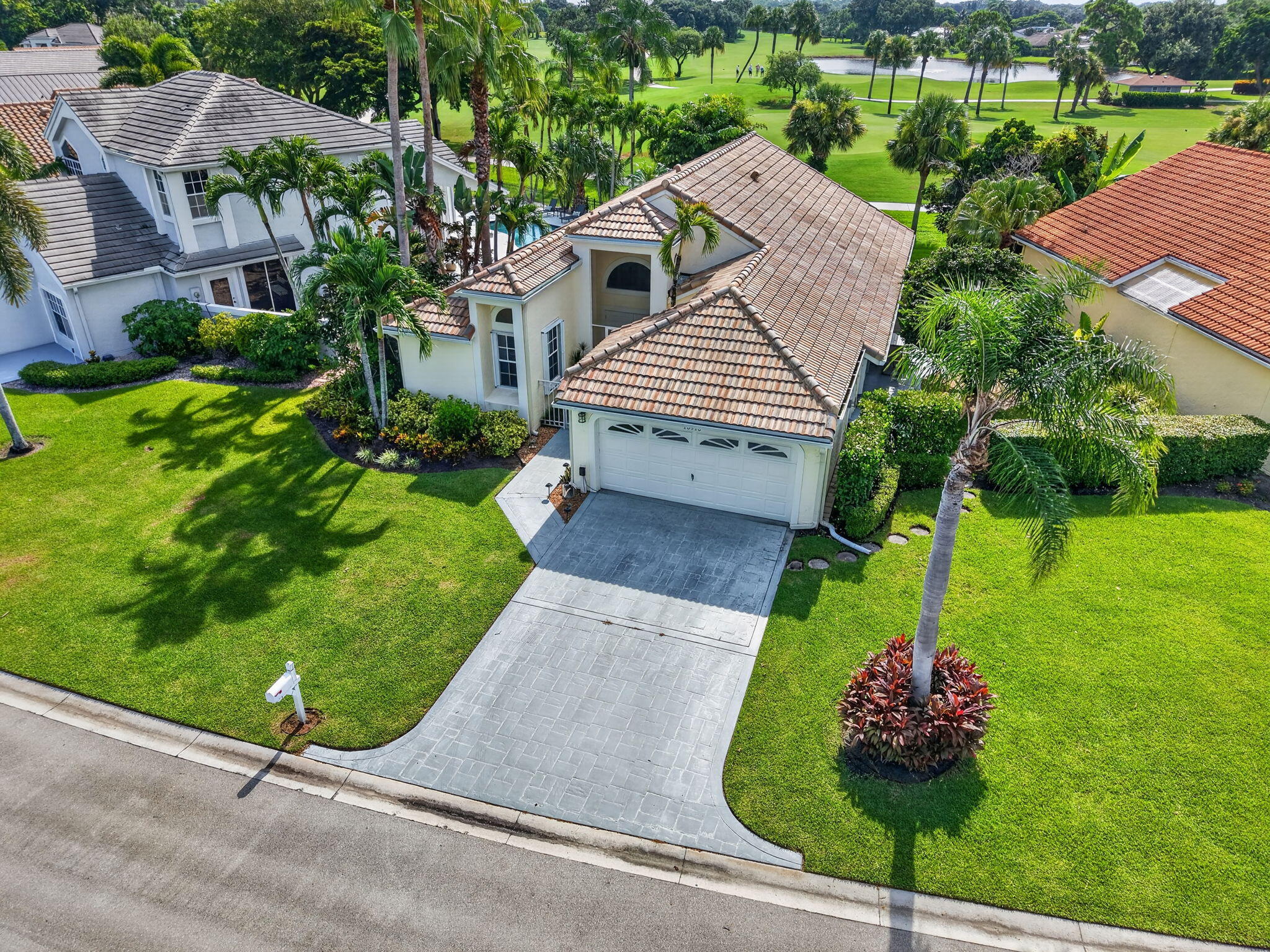 main property photo 50