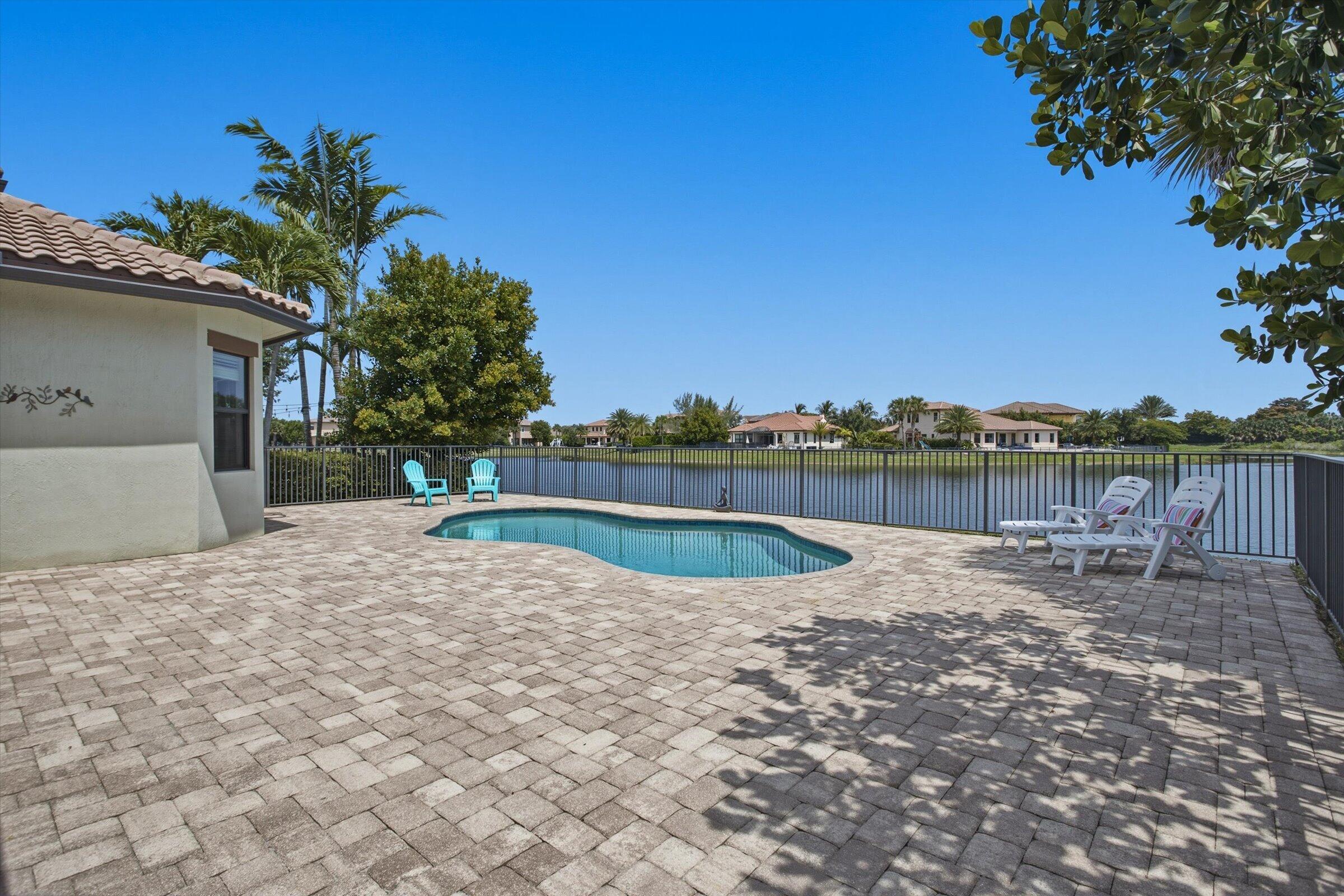 main property photo 21