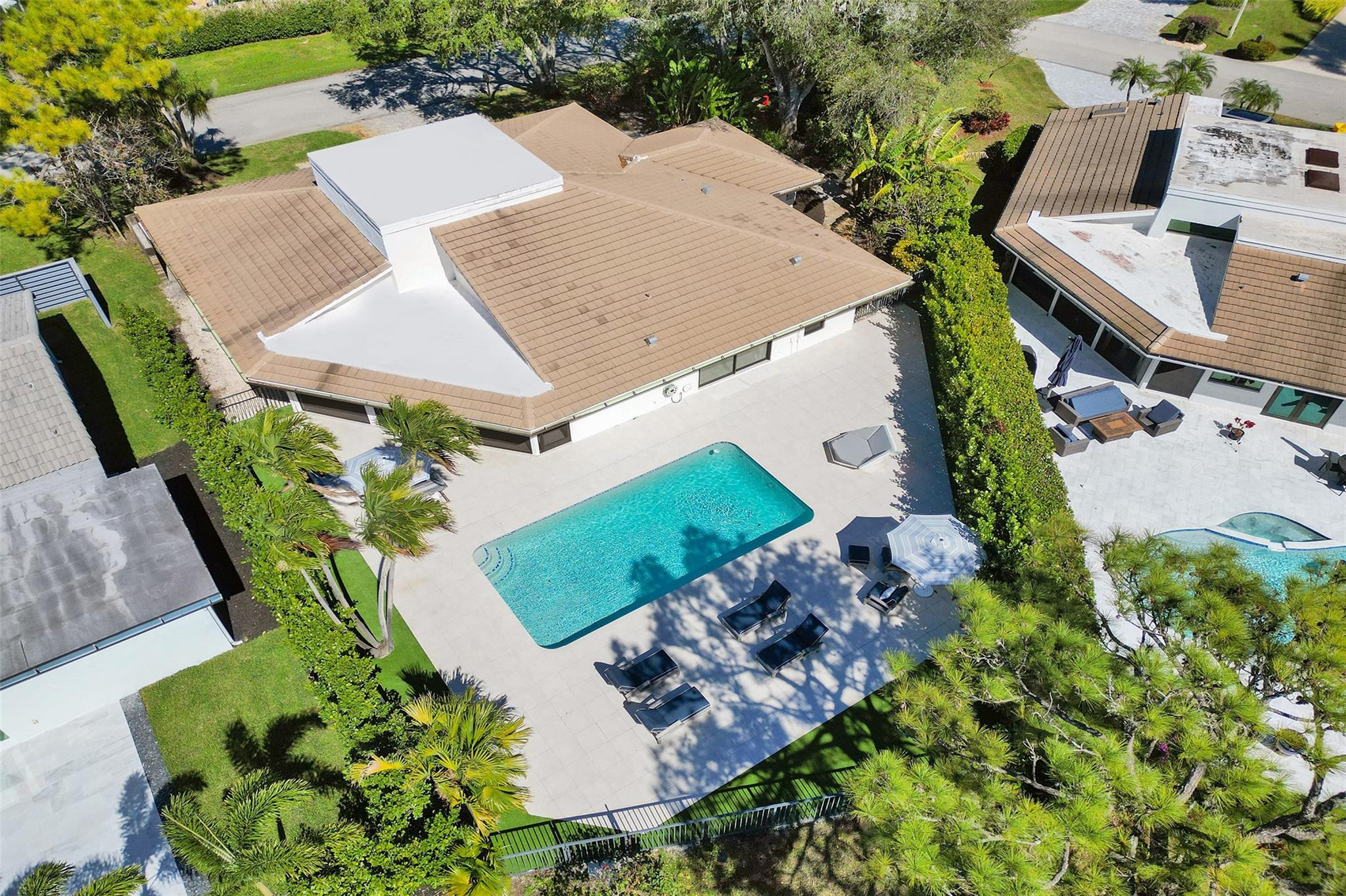 main property photo 44