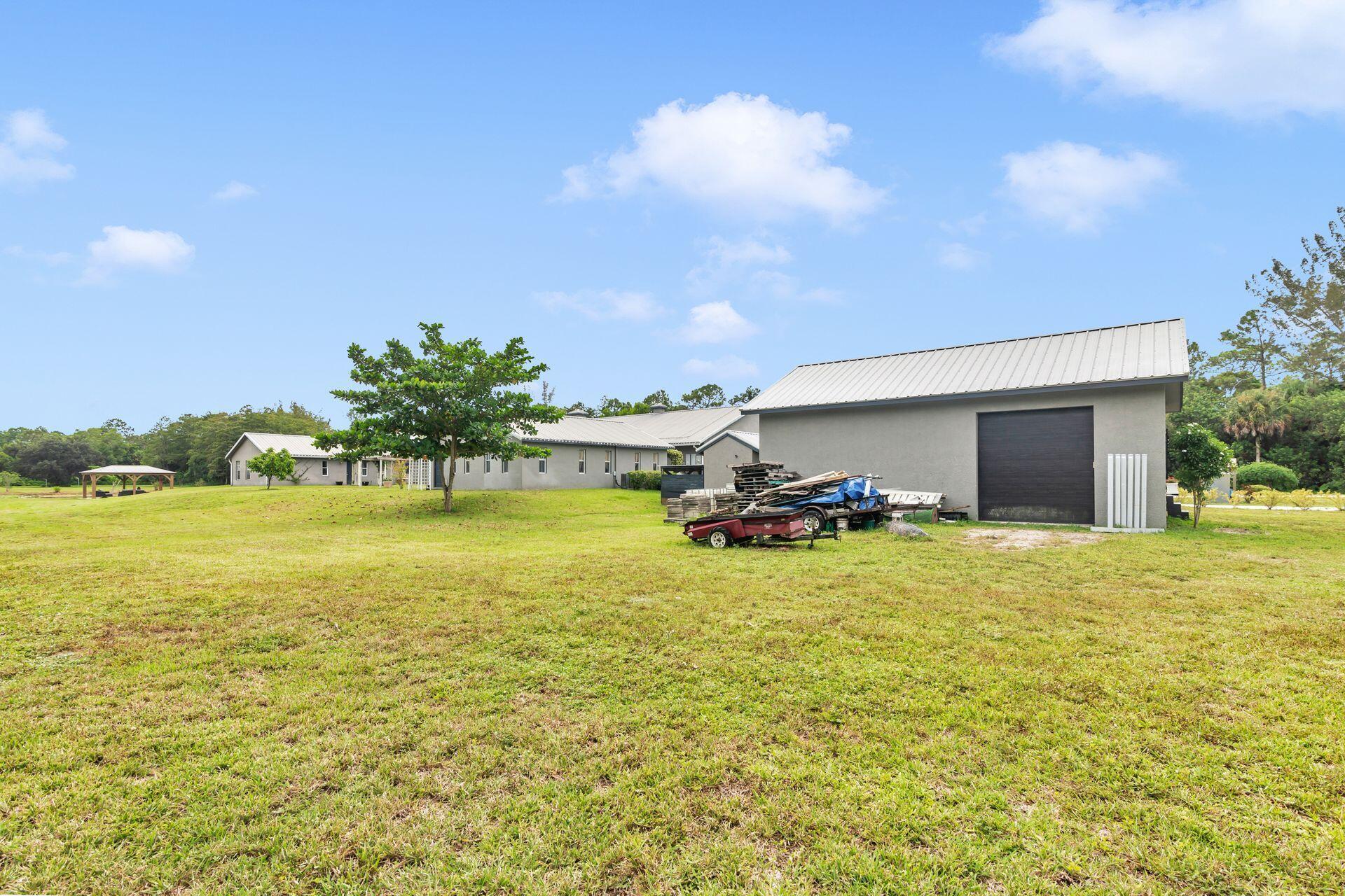 main property photo 40