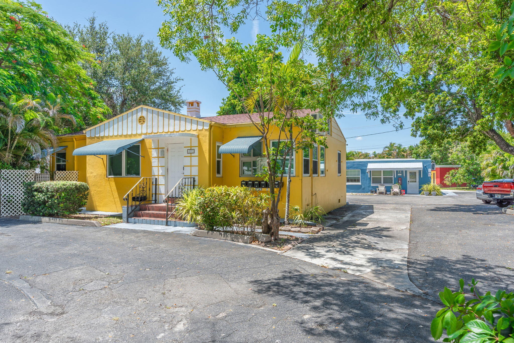 main property photo 41