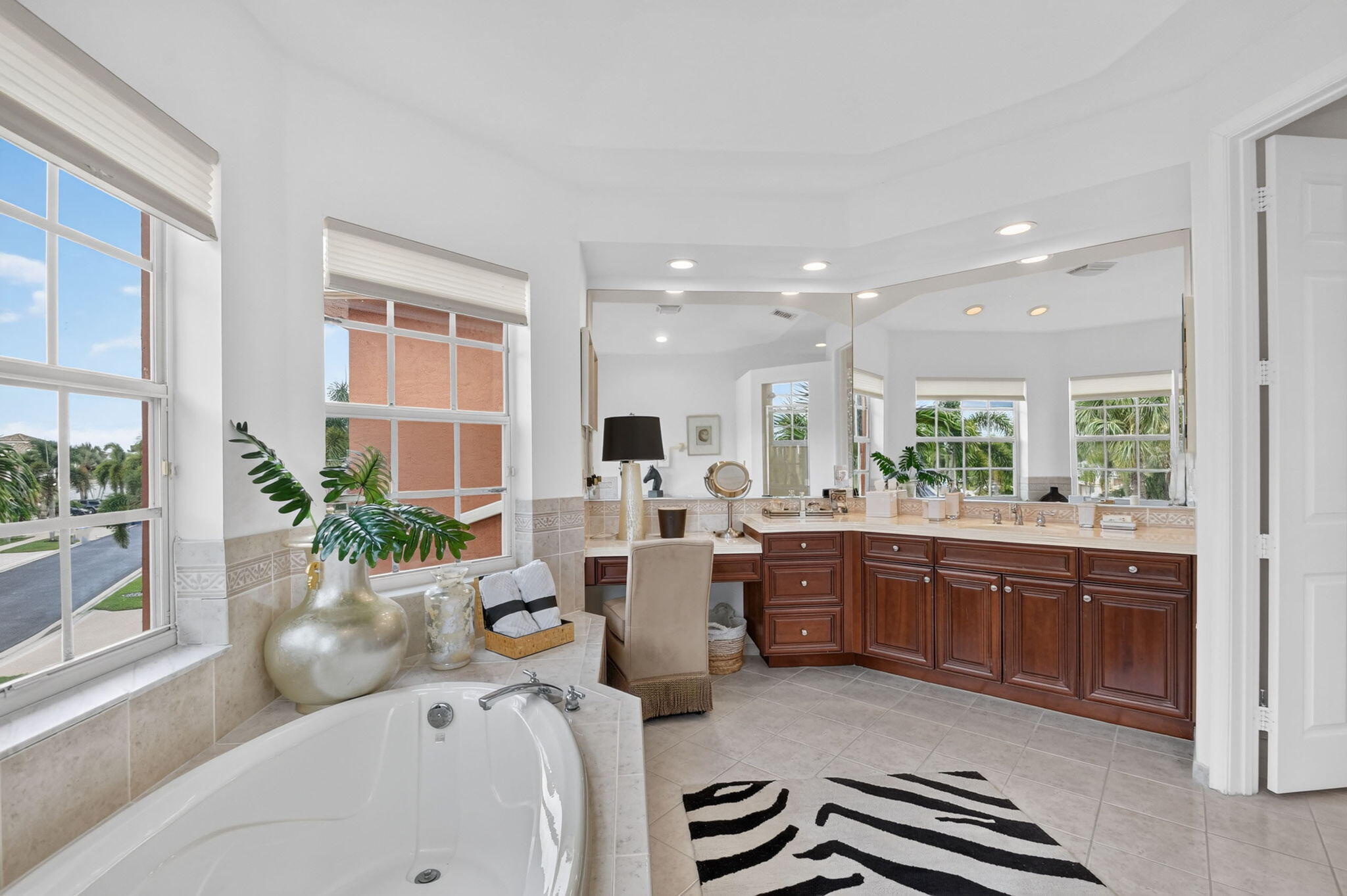 main property photo 76