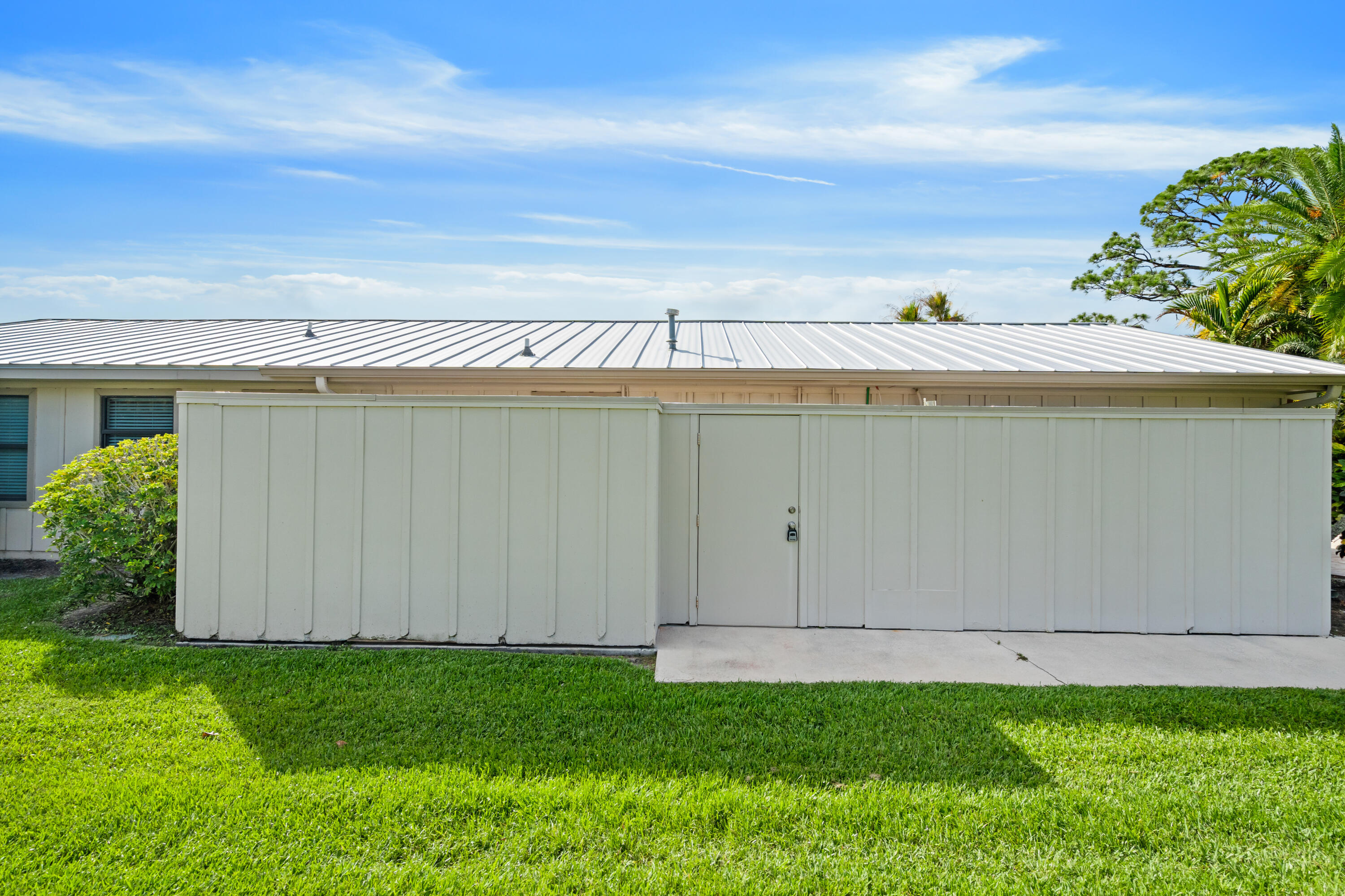 main property photo 76