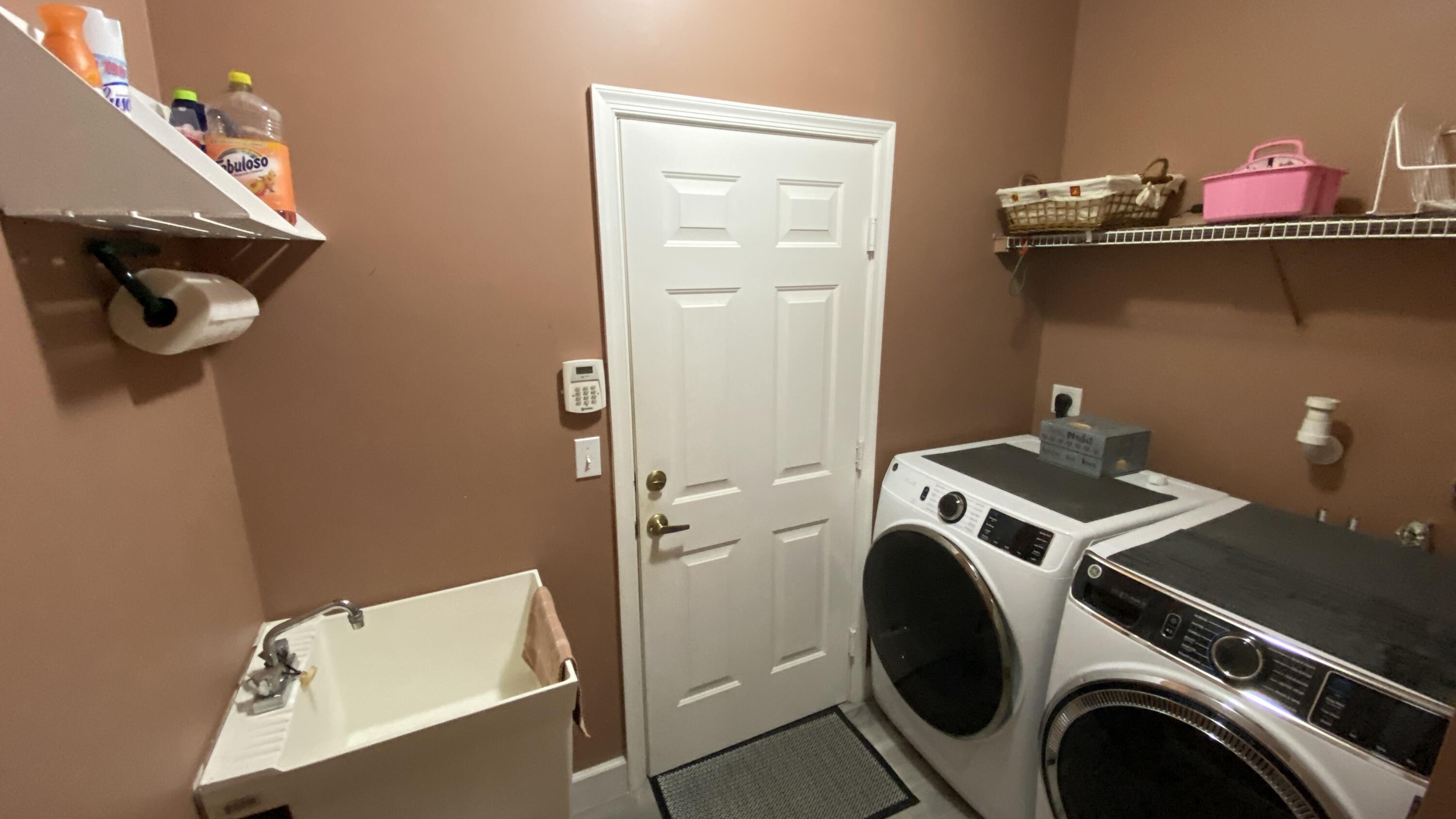 main property photo 24
