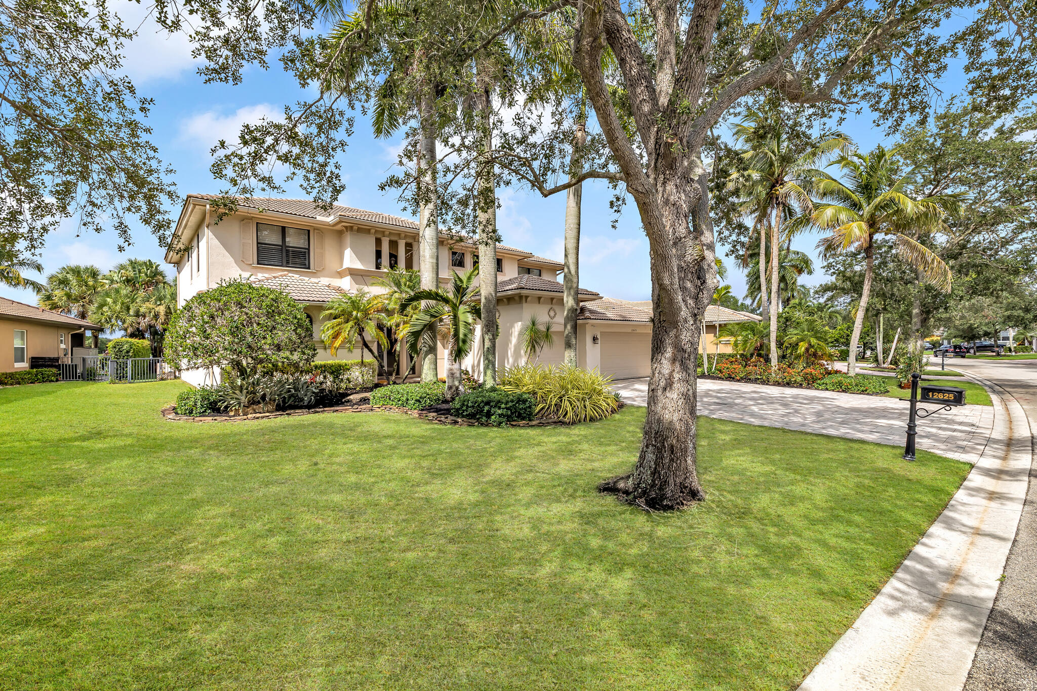 main property photo 75