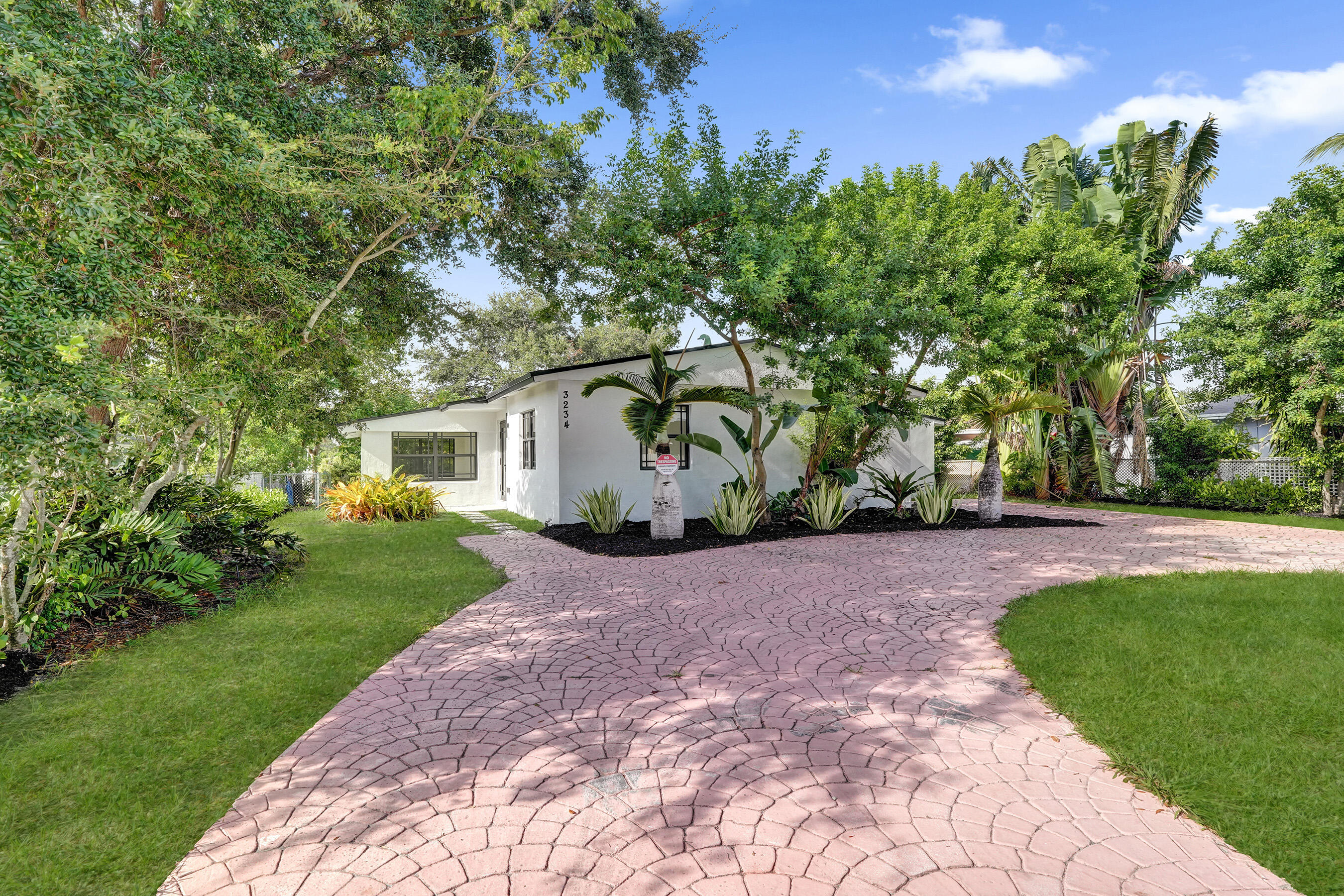 main property photo 49