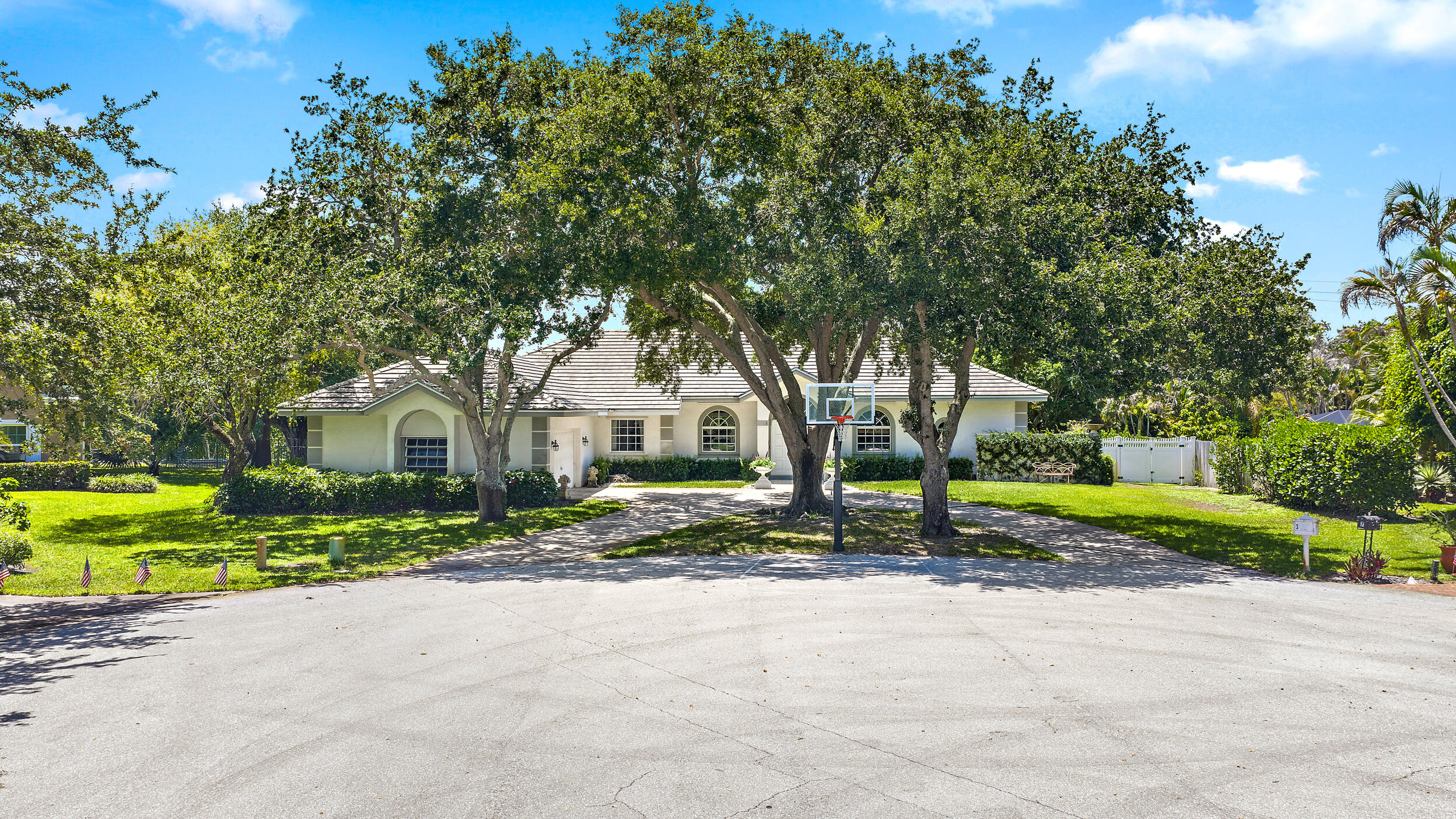 main property photo 22