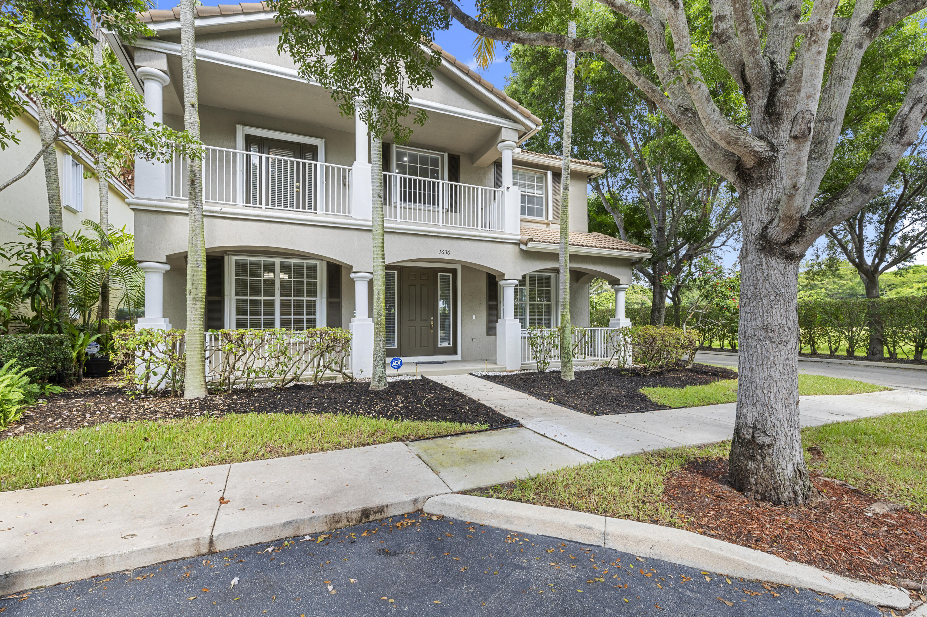 main property photo 5