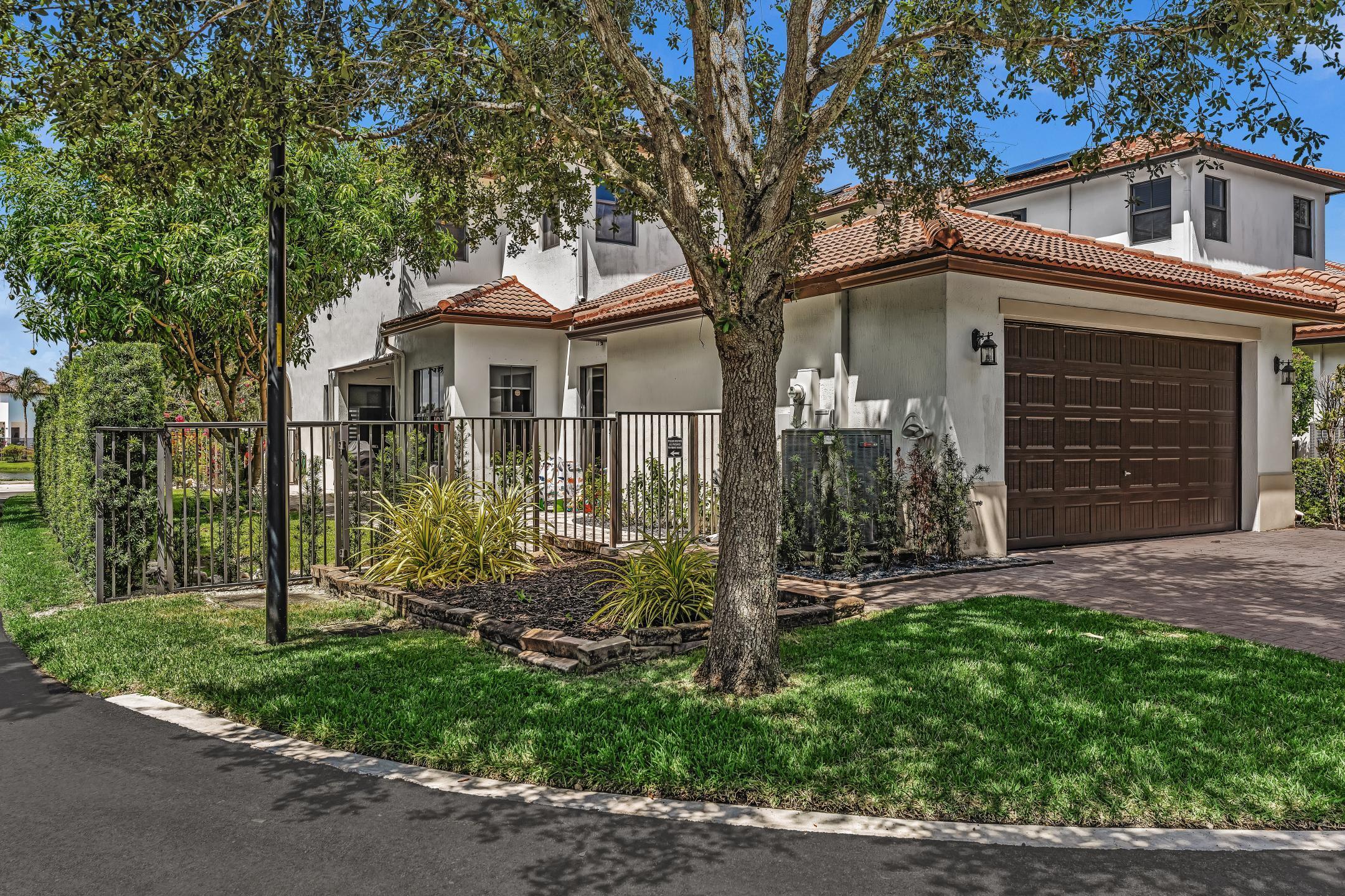 main property photo 29