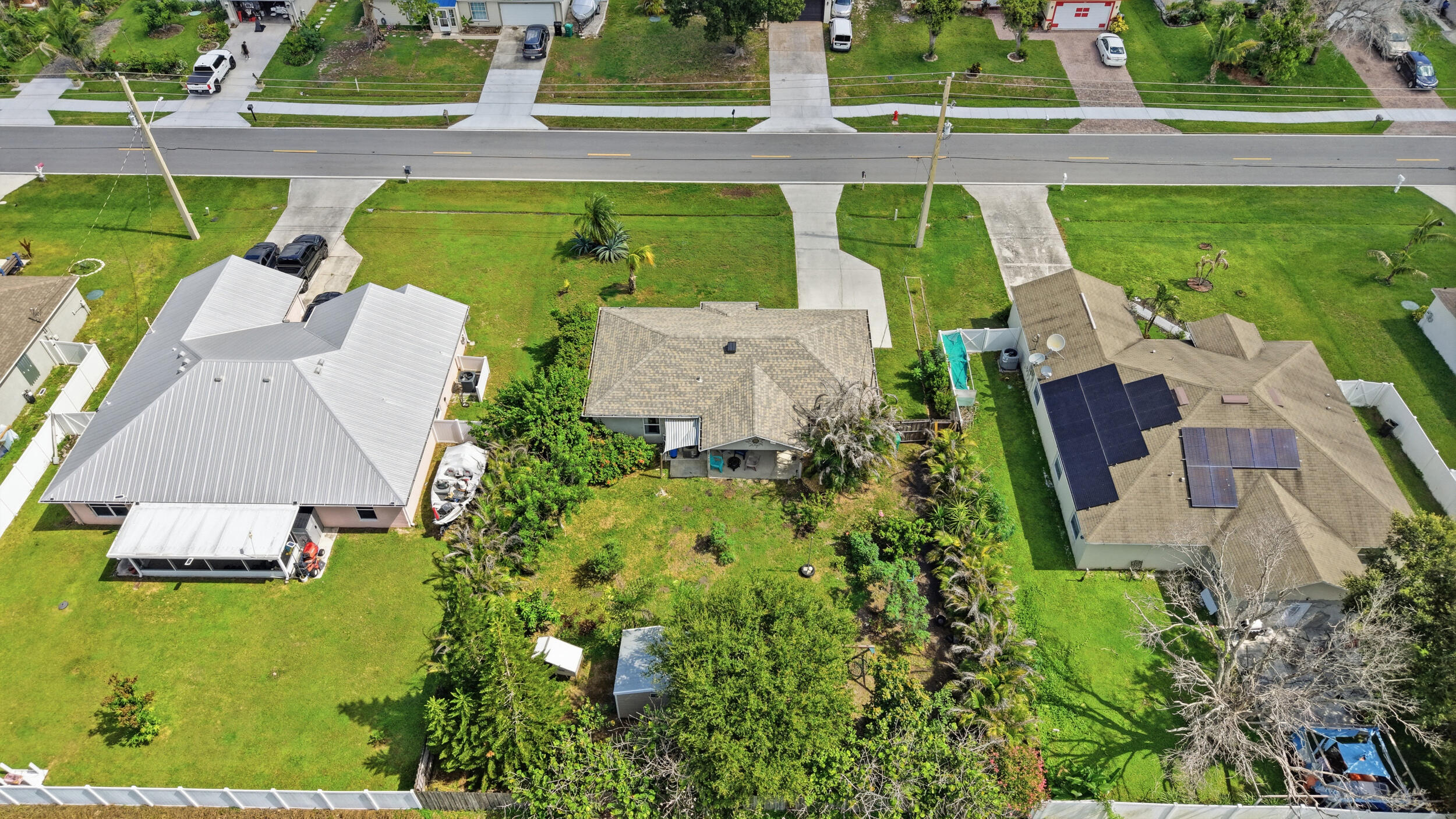 main property photo 33