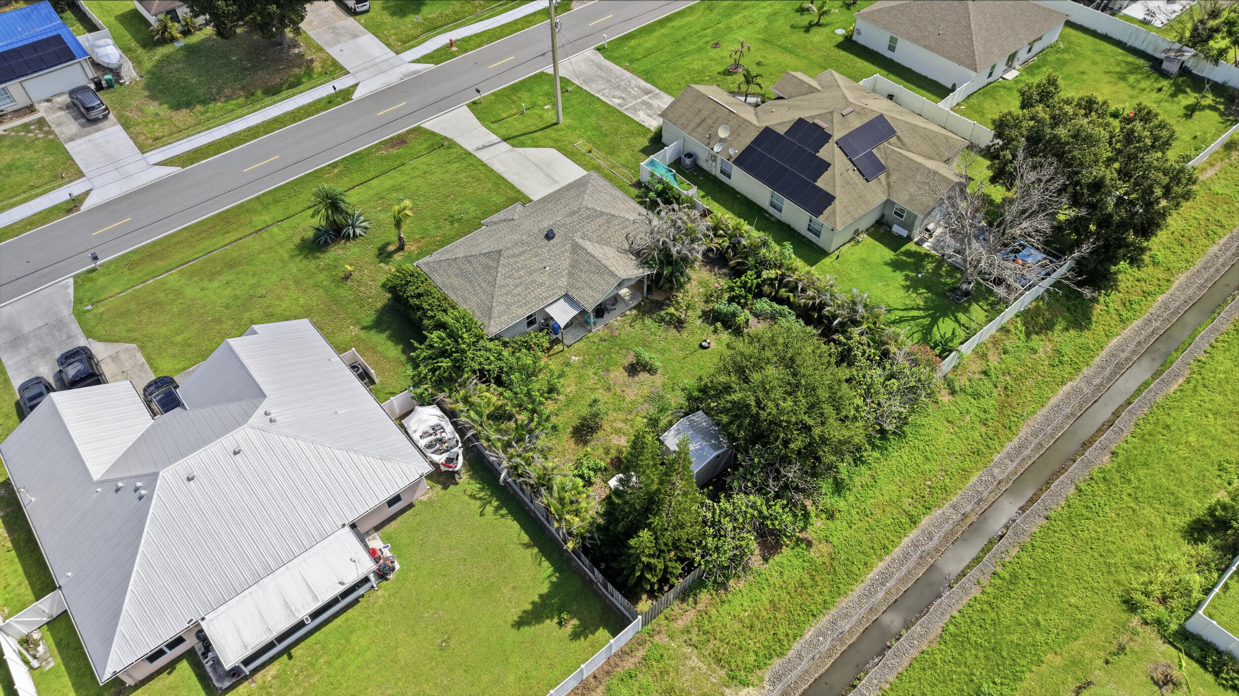 main property photo 35