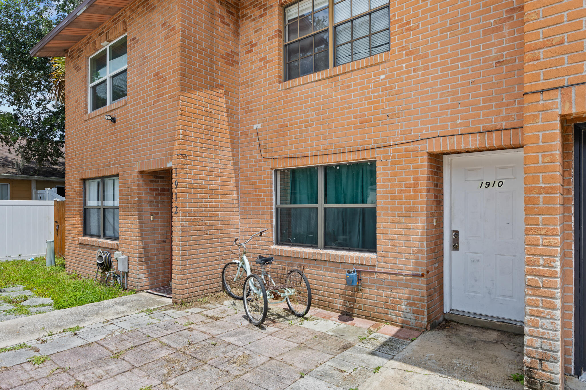 main property photo 15