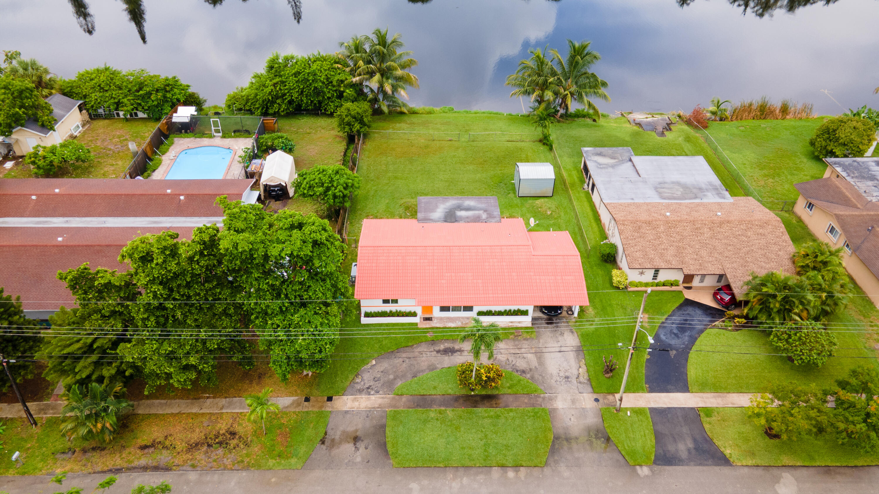 main property photo 31