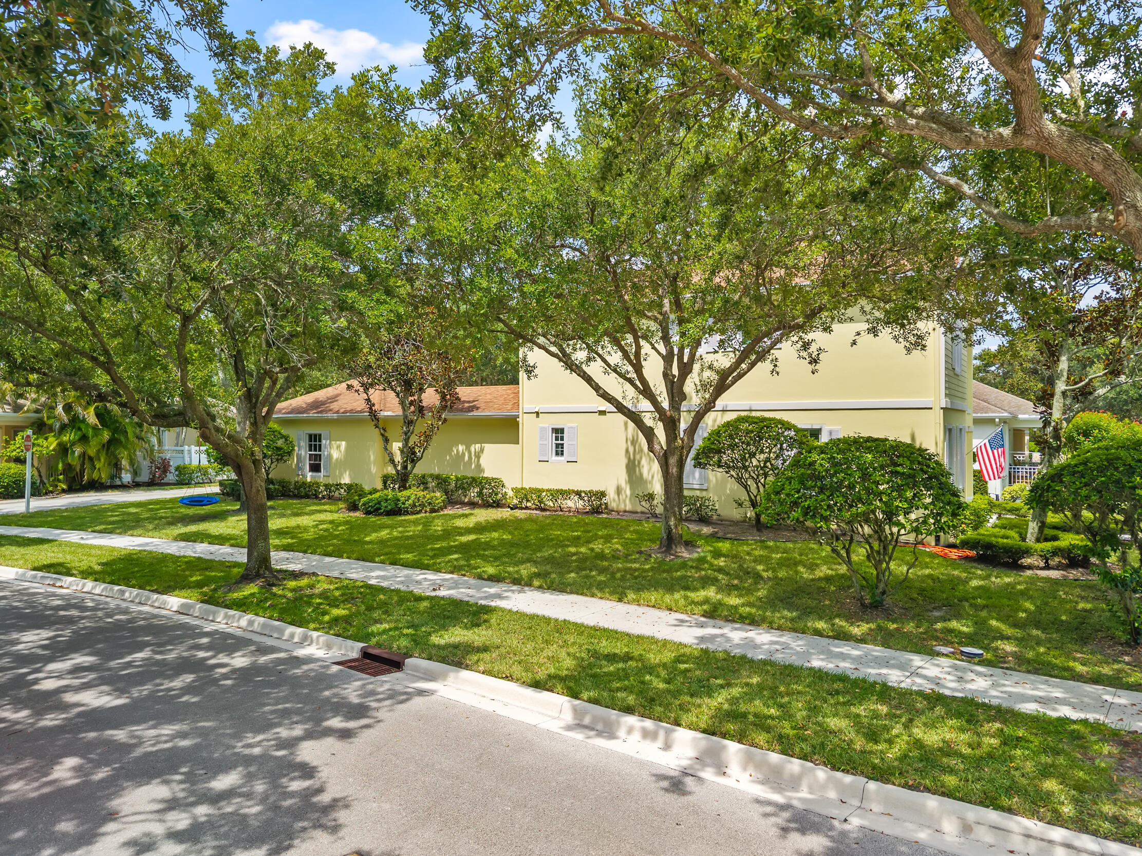 main property photo 33