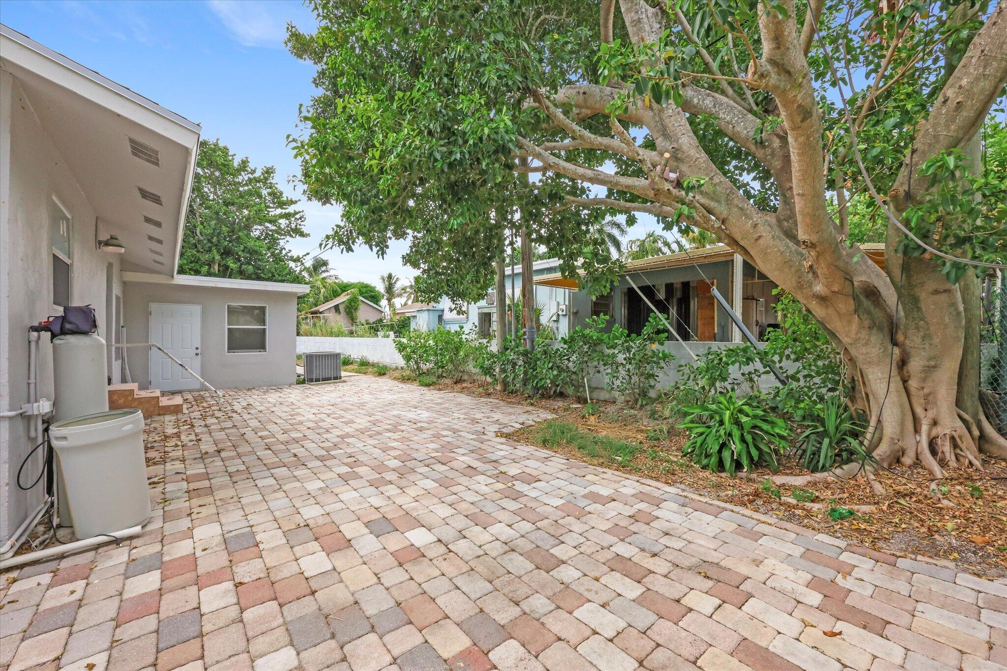 main property photo 50
