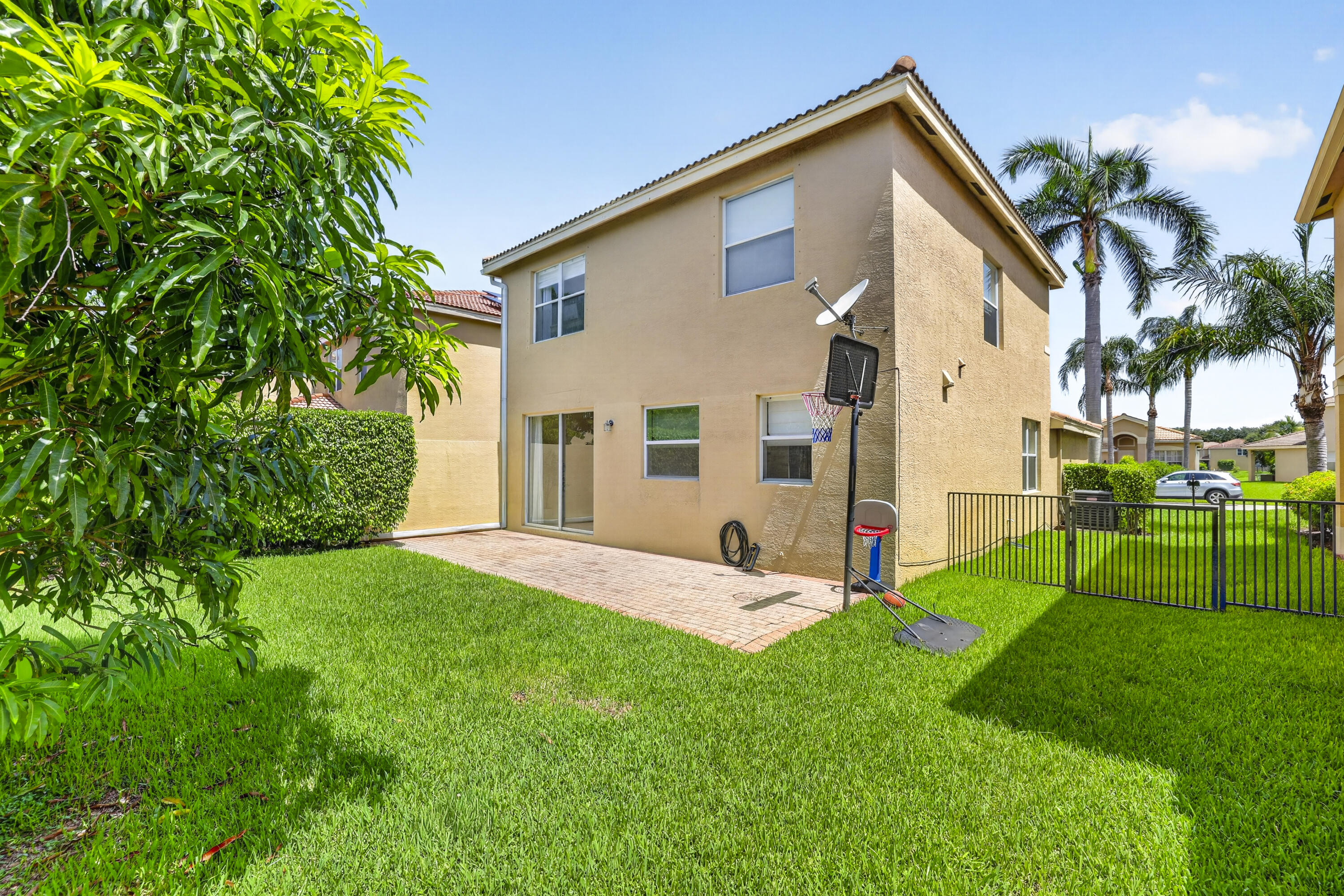 main property photo 39