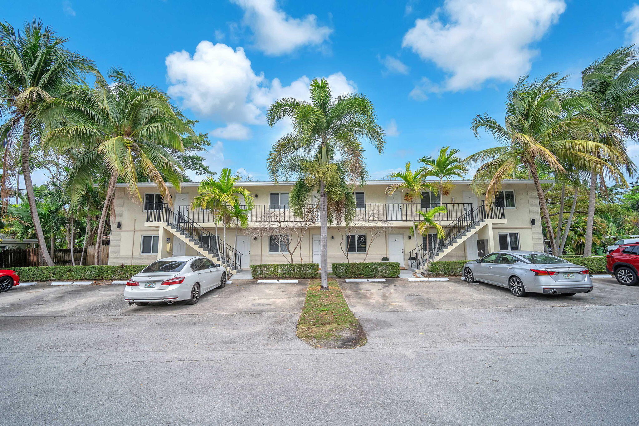 main property photo 14