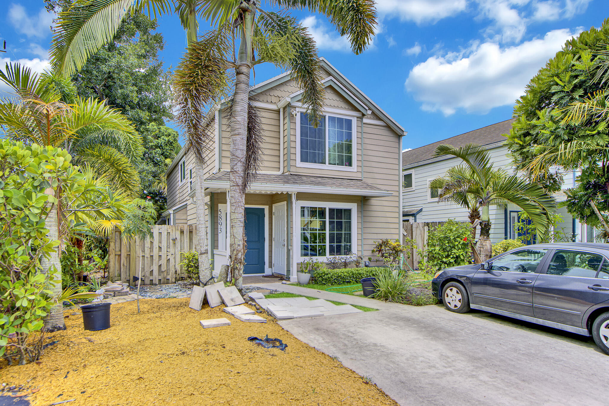 main property photo 16