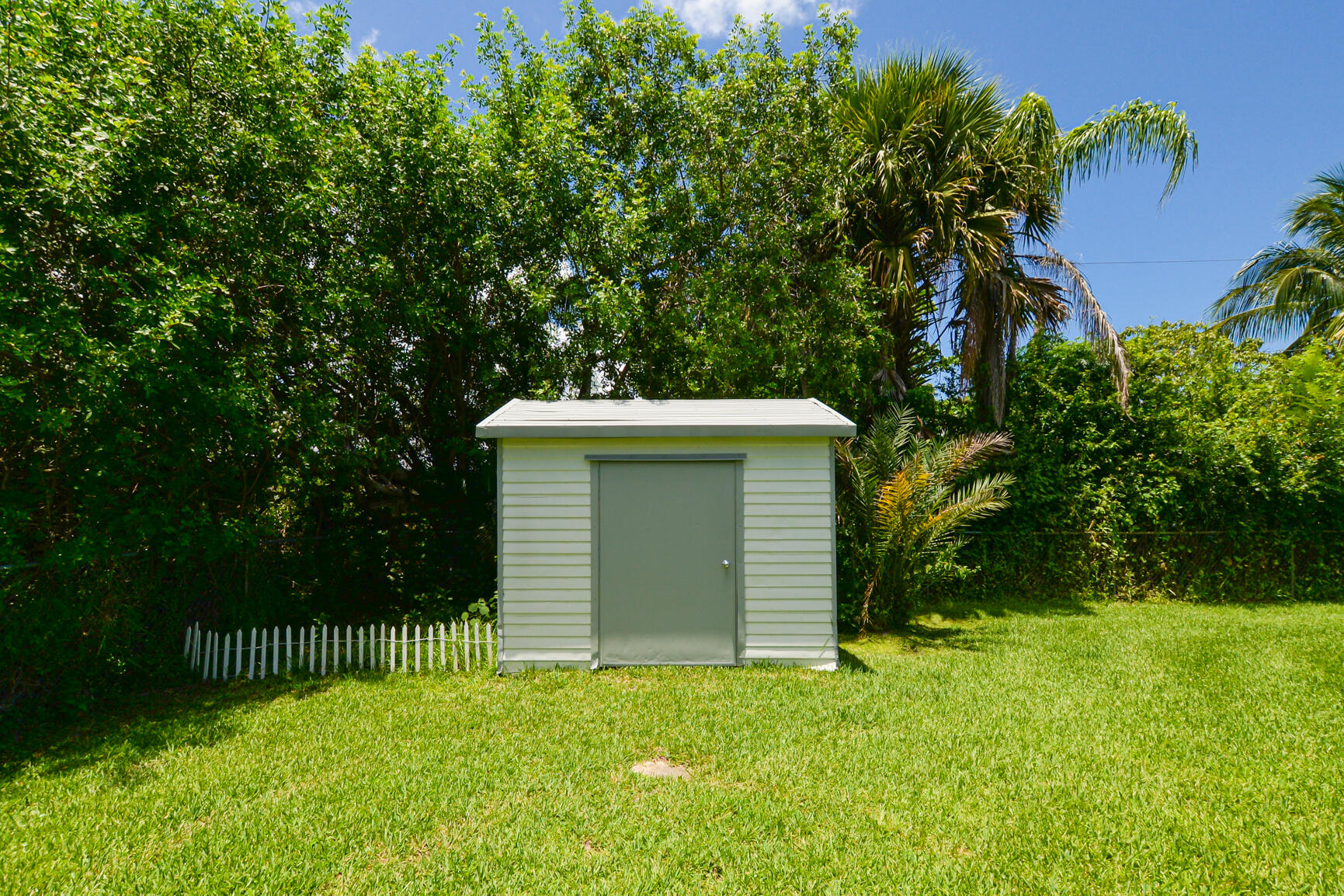 main property photo 47
