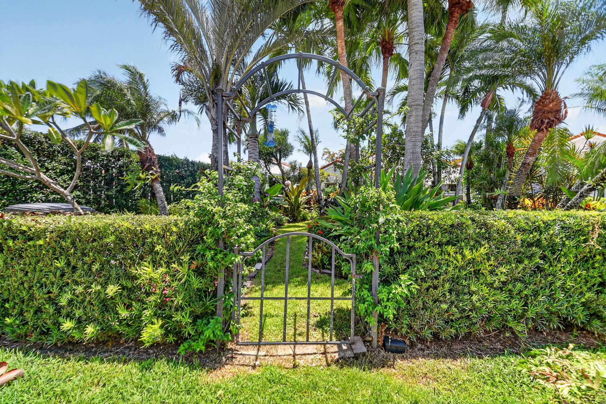 main property photo 25