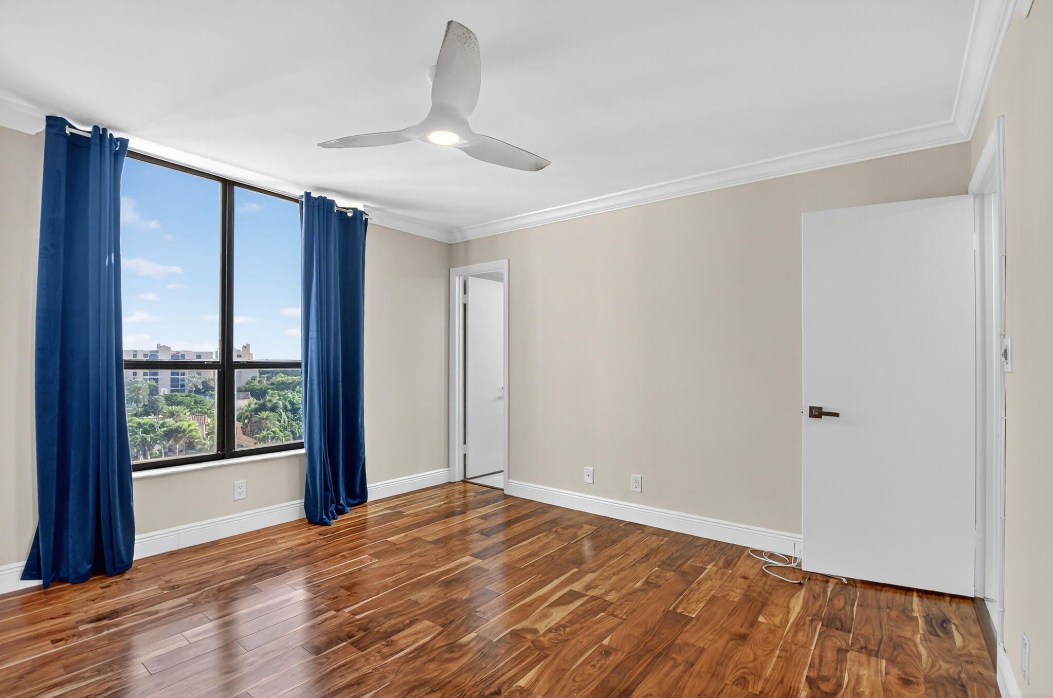 main property photo 50