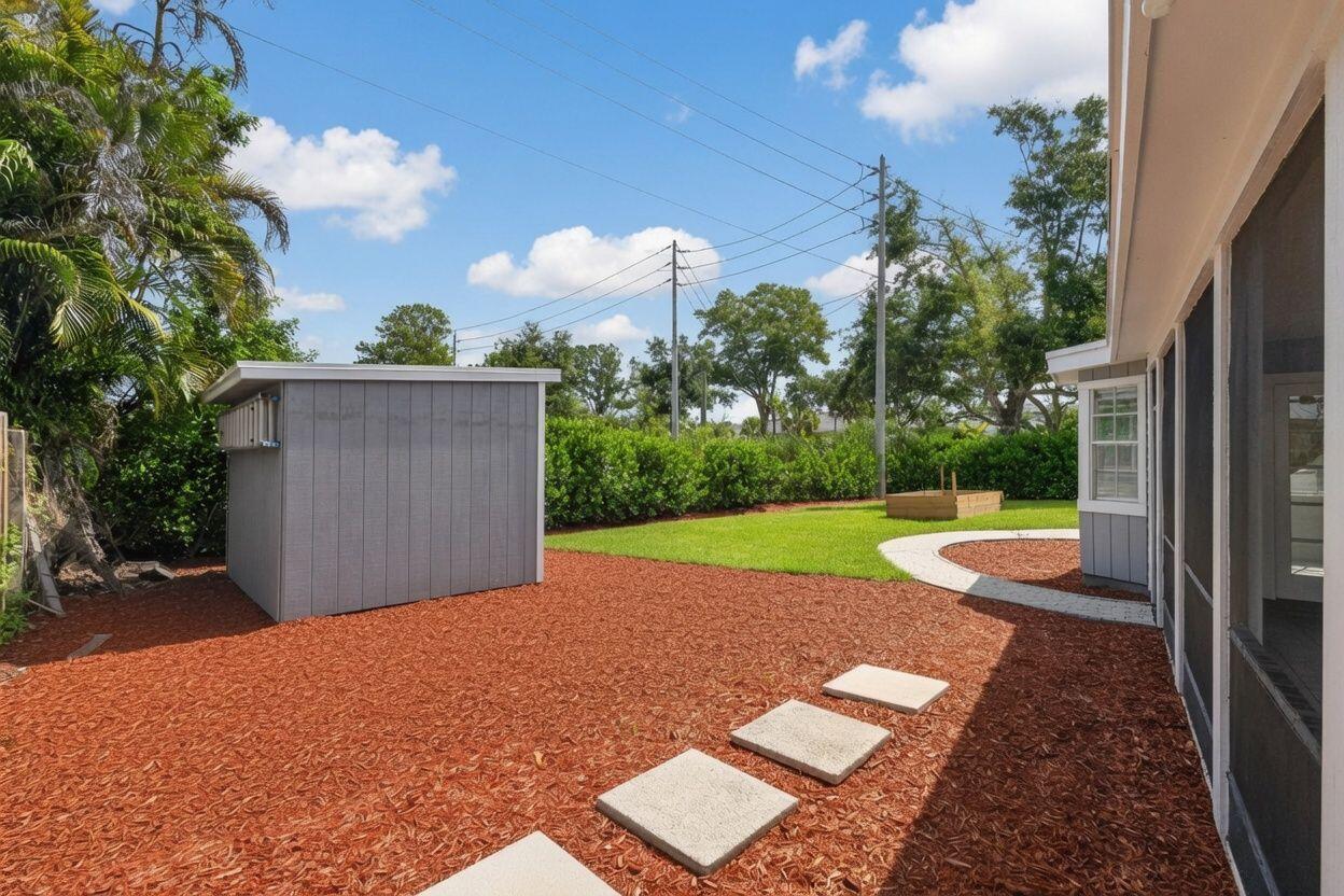 main property photo 40