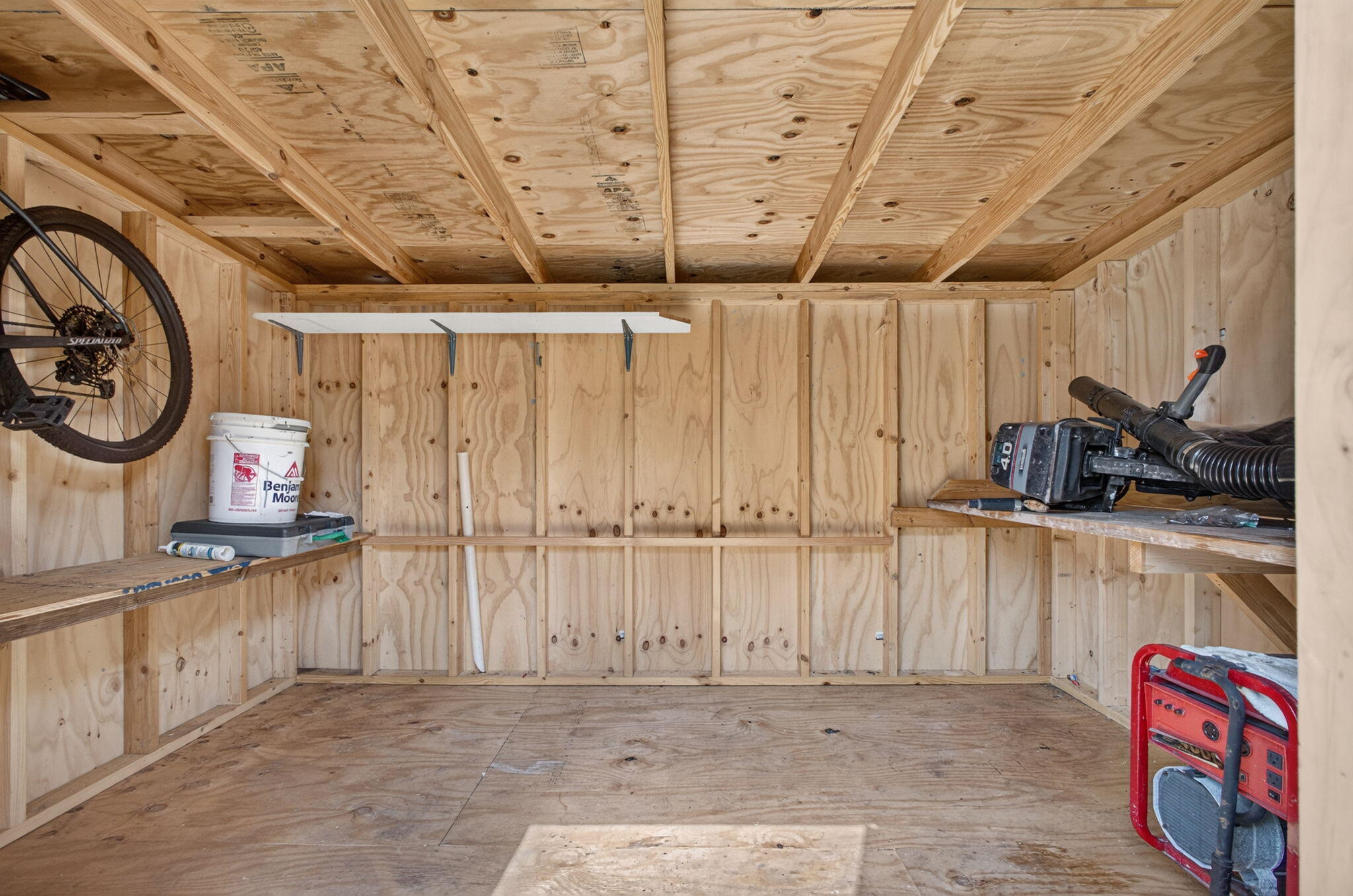 main property photo 41