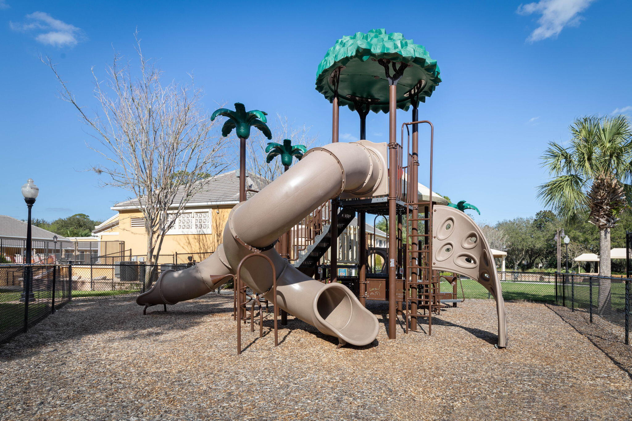 main property photo 60