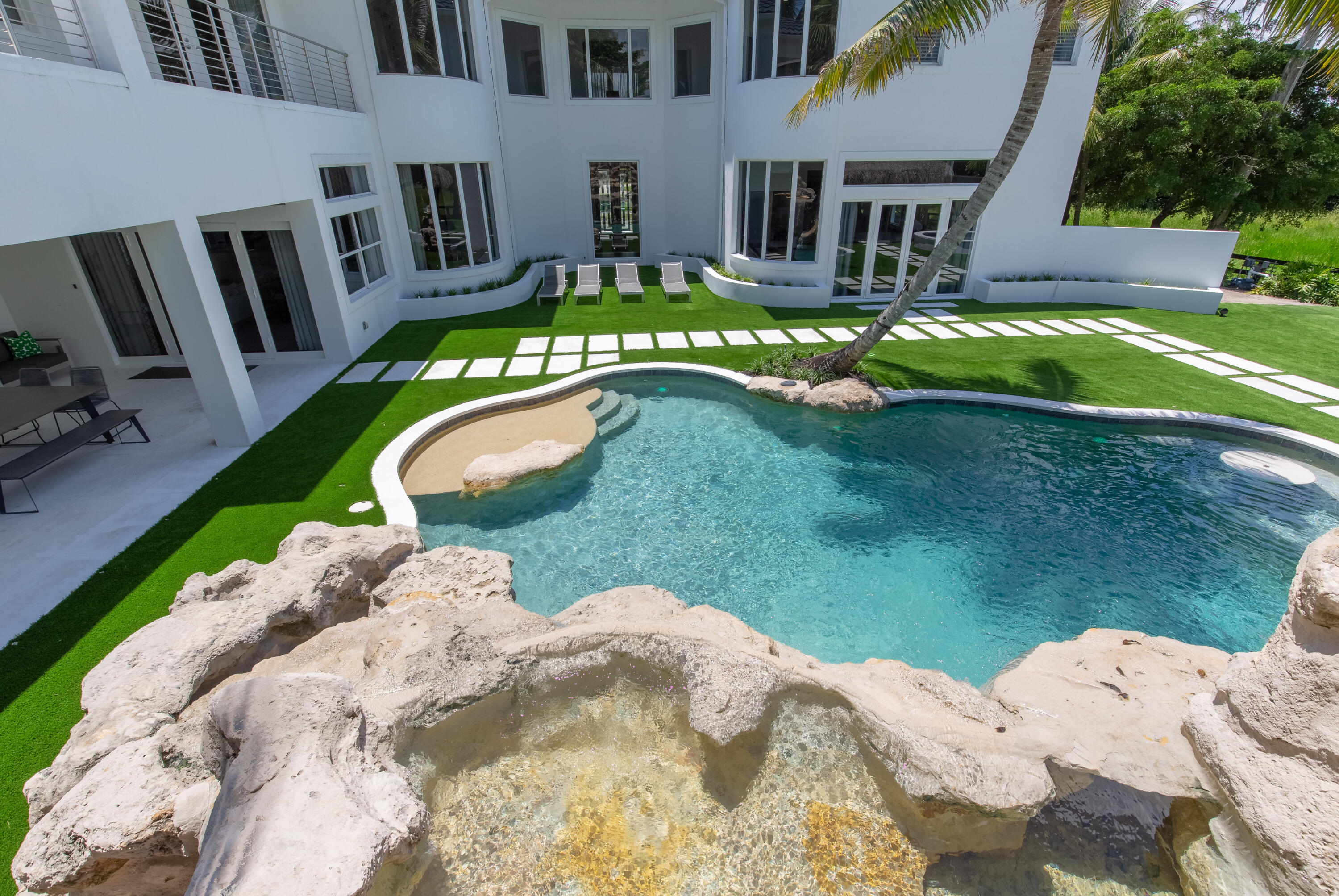 main property photo 60