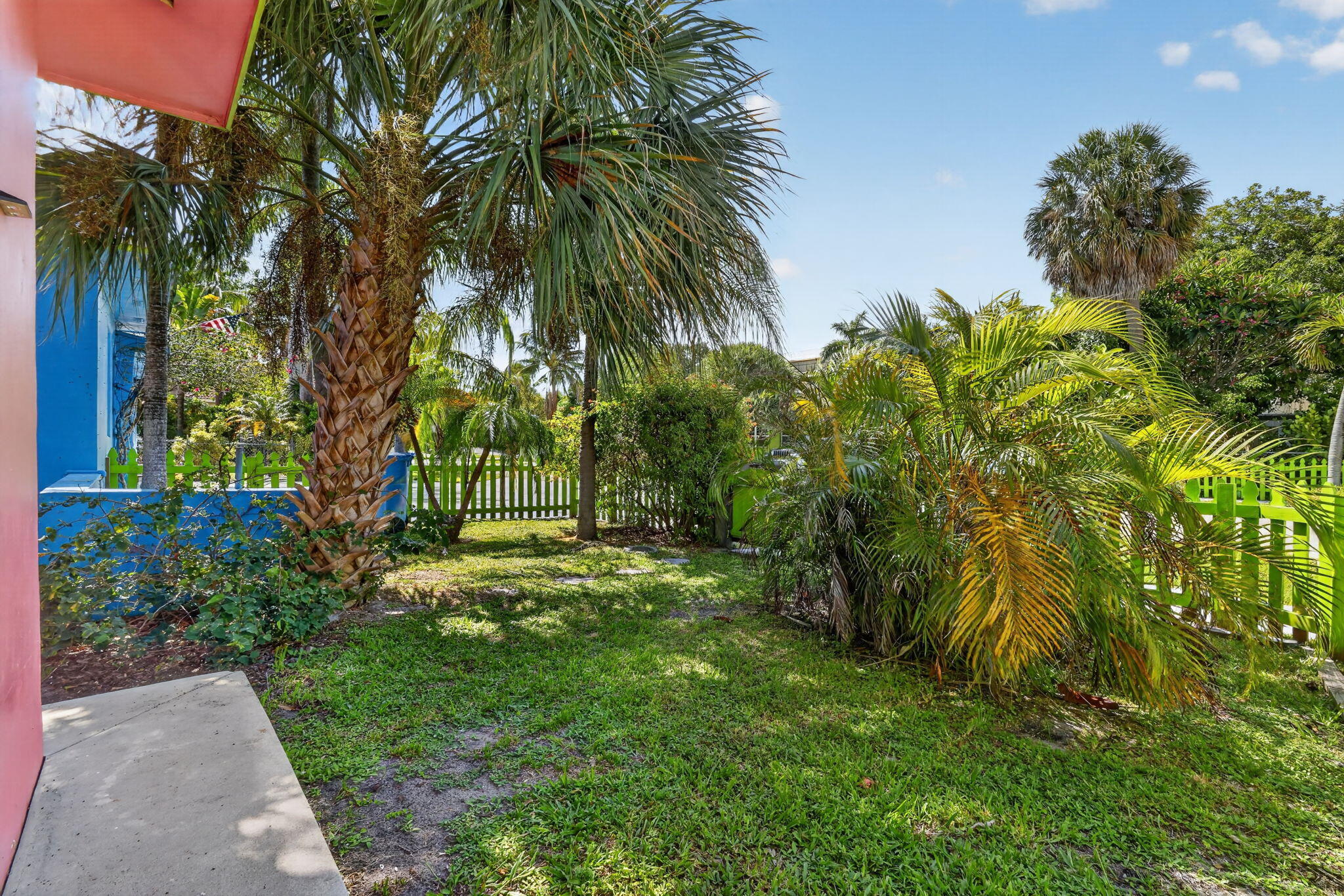main property photo 16