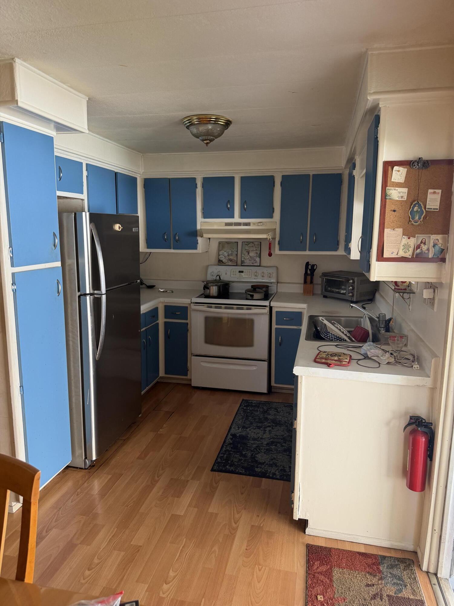 main property photo 12