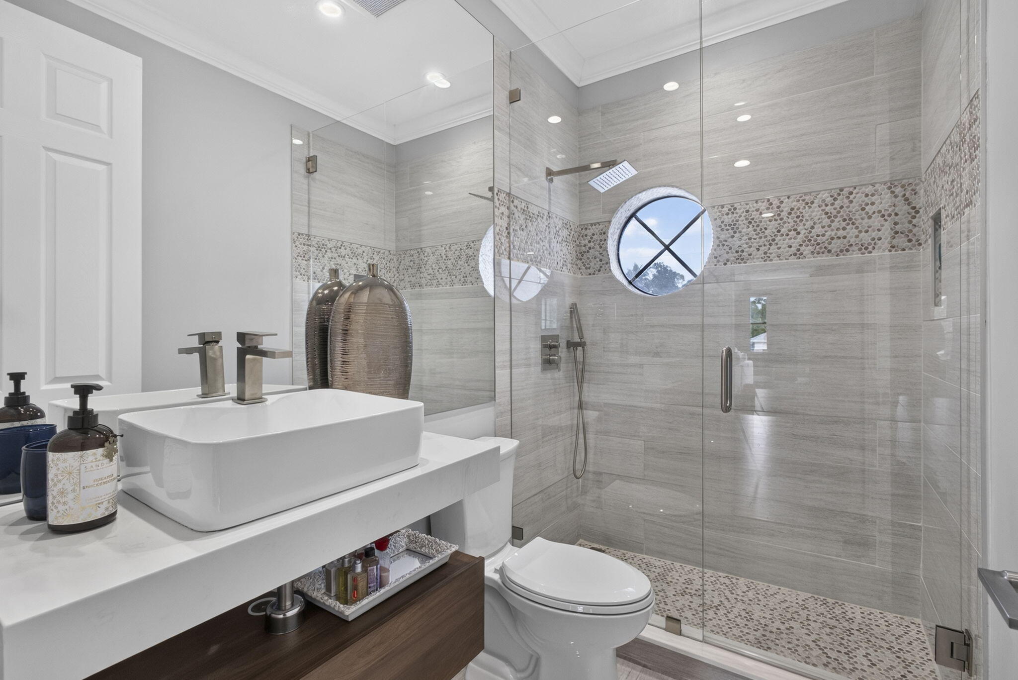 main property photo 64